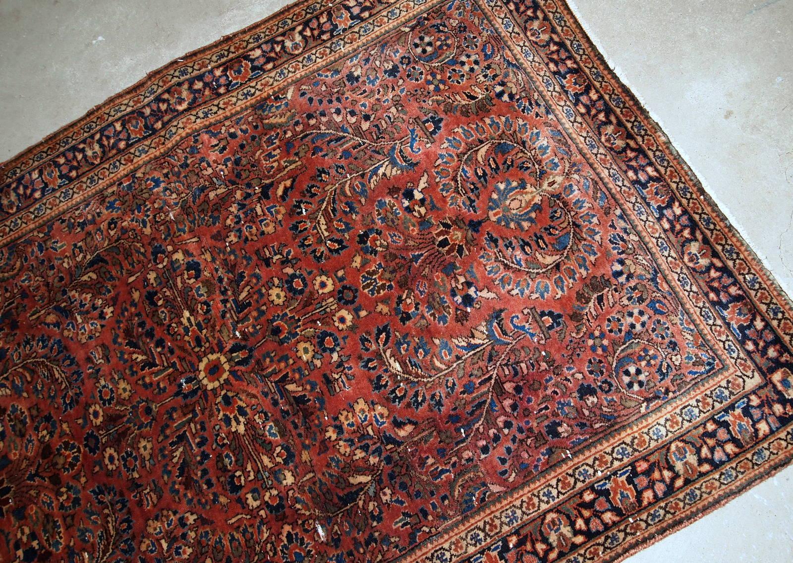 Handgefertigter antiker Teppich im Sarouk-Stil, 1920er Jahre, 1B742 (Frühes 20. Jahrhundert) im Angebot