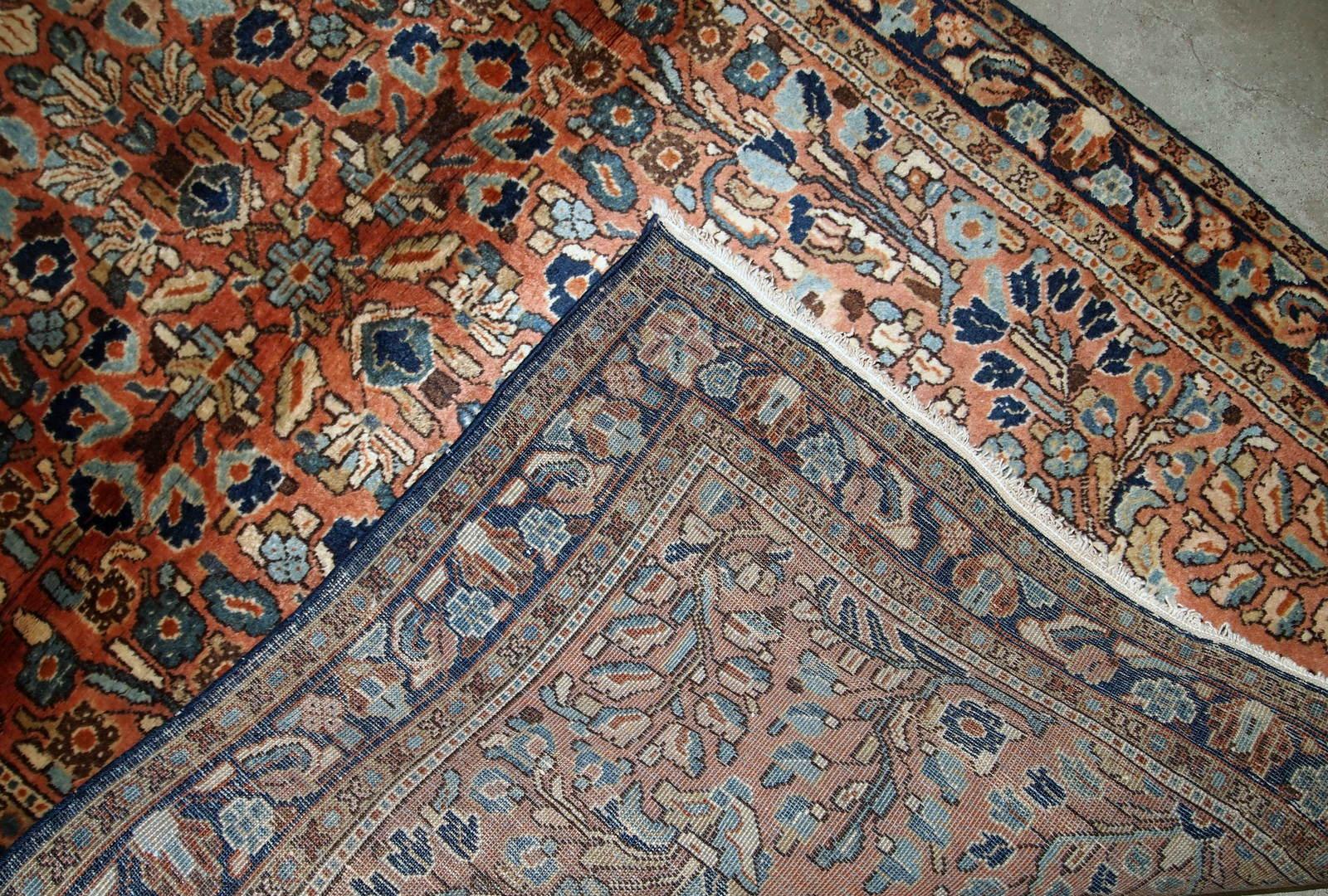 Early 20th Century Handmade Antique Sarouk Style Rug, 1920s, 1B743 For Sale