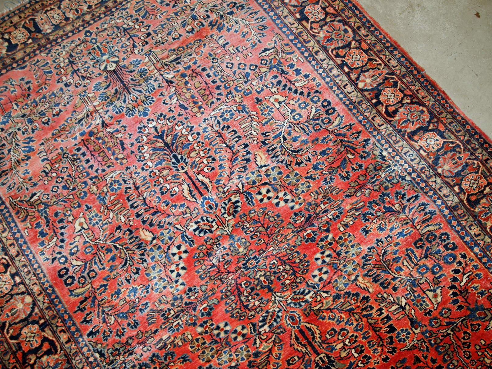 Wool Handmade Antique Sarouk Style Rug, 1920s, 1B784 For Sale