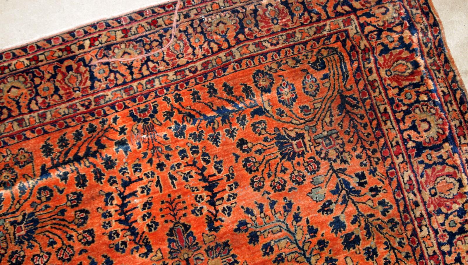 Asian Handmade Antique Sarouk Style Rug, 1920s, 1B787 For Sale