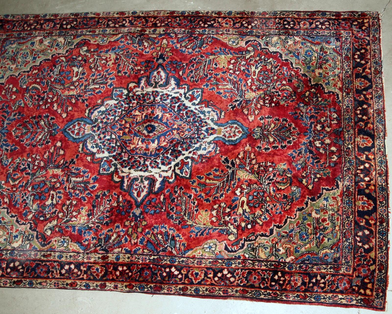Handmade Antique Sarouk Style Rug, 1920s, 1B804 In Good Condition For Sale In Bordeaux, FR