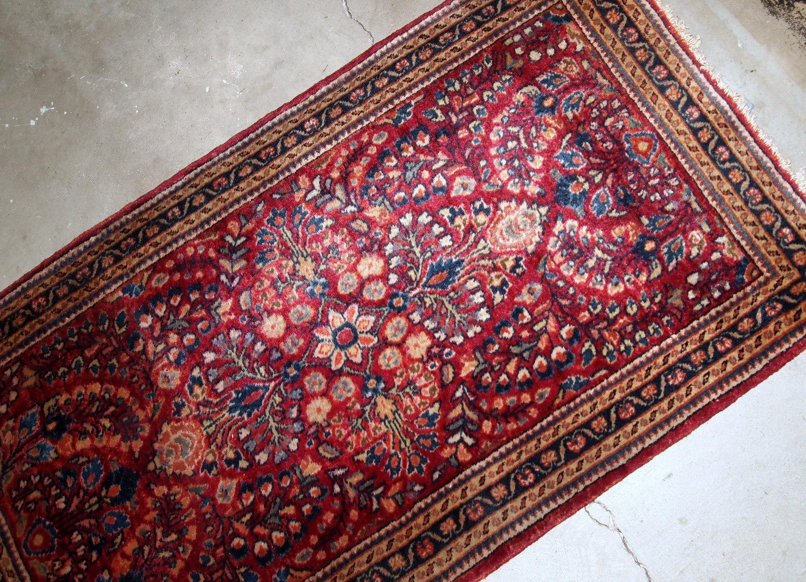 Asian Handmade Antique Sarouk Style Rug, 1920s, 1B815 For Sale