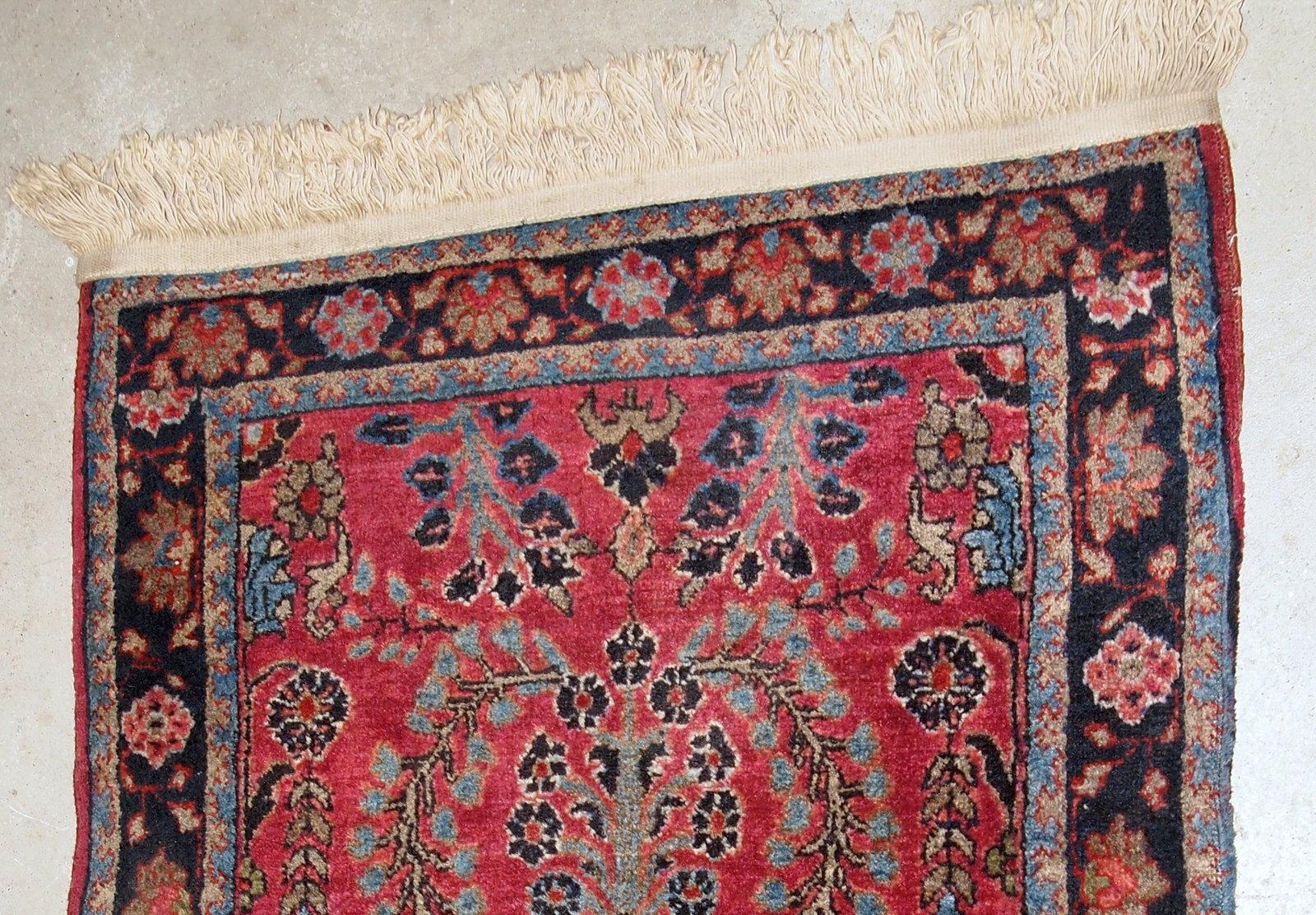 Hand-Knotted Handmade Antique Sarouk Style Rug, 1920s, 1B816 For Sale