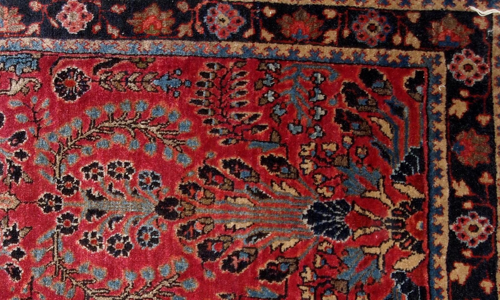 Early 20th Century Handmade Antique Sarouk Style Rug, 1920s, 1B816 For Sale