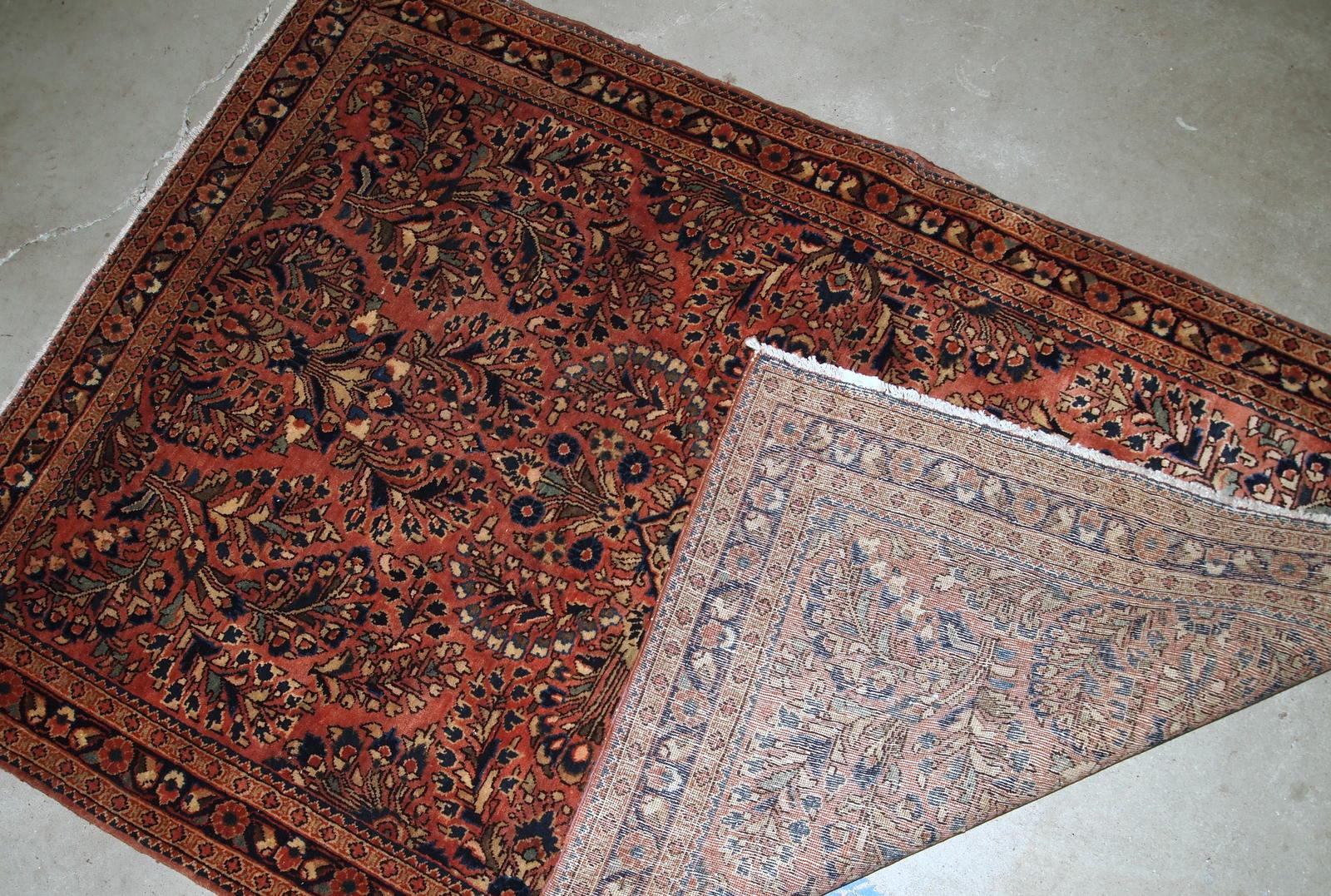 Hand-Knotted Handmade Antique Sarouk Style Rug, 1920s, 1B823 For Sale