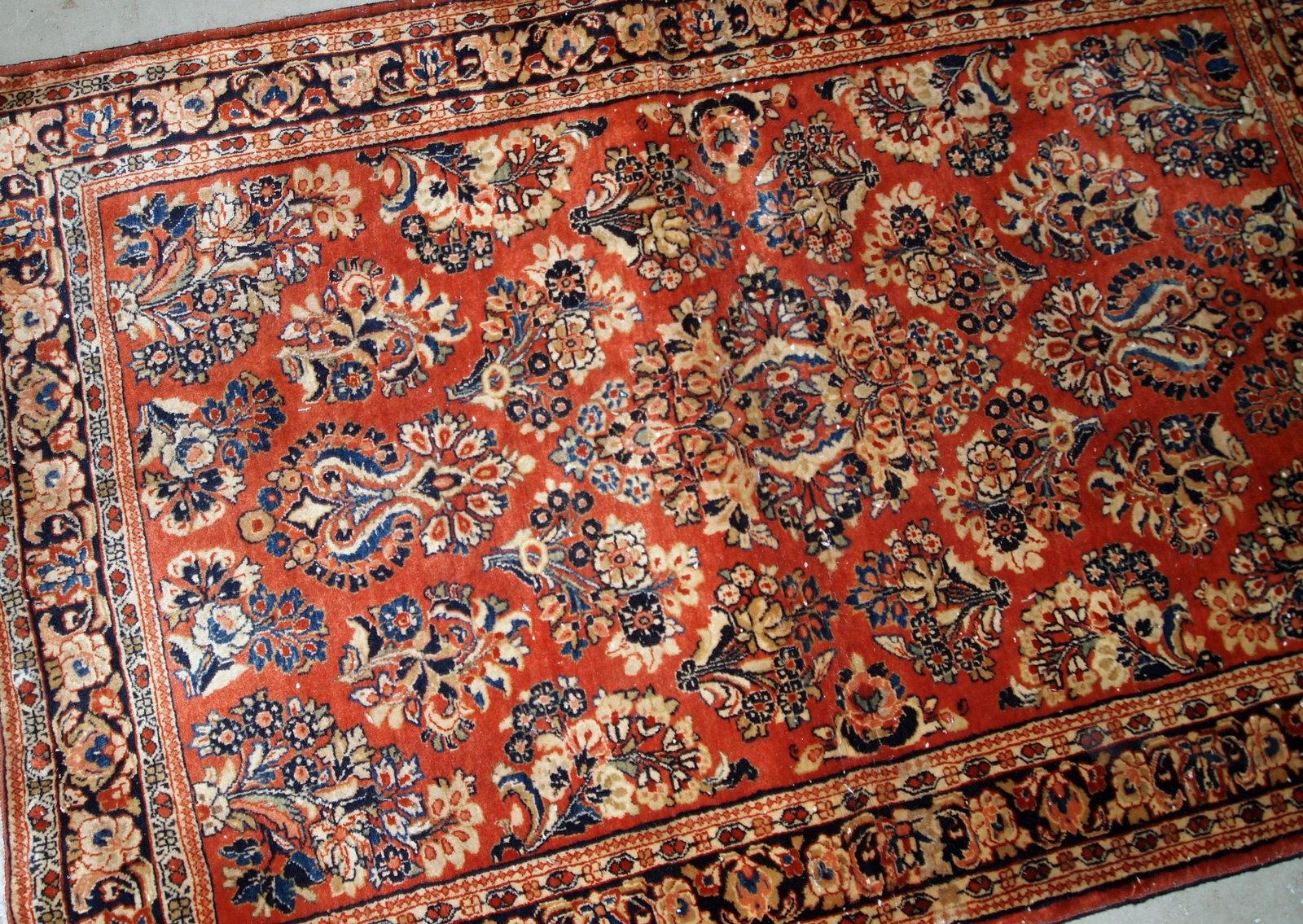 Hand-Knotted Handmade Antique Sarouk Style Rug, 1920s, 1B826 For Sale