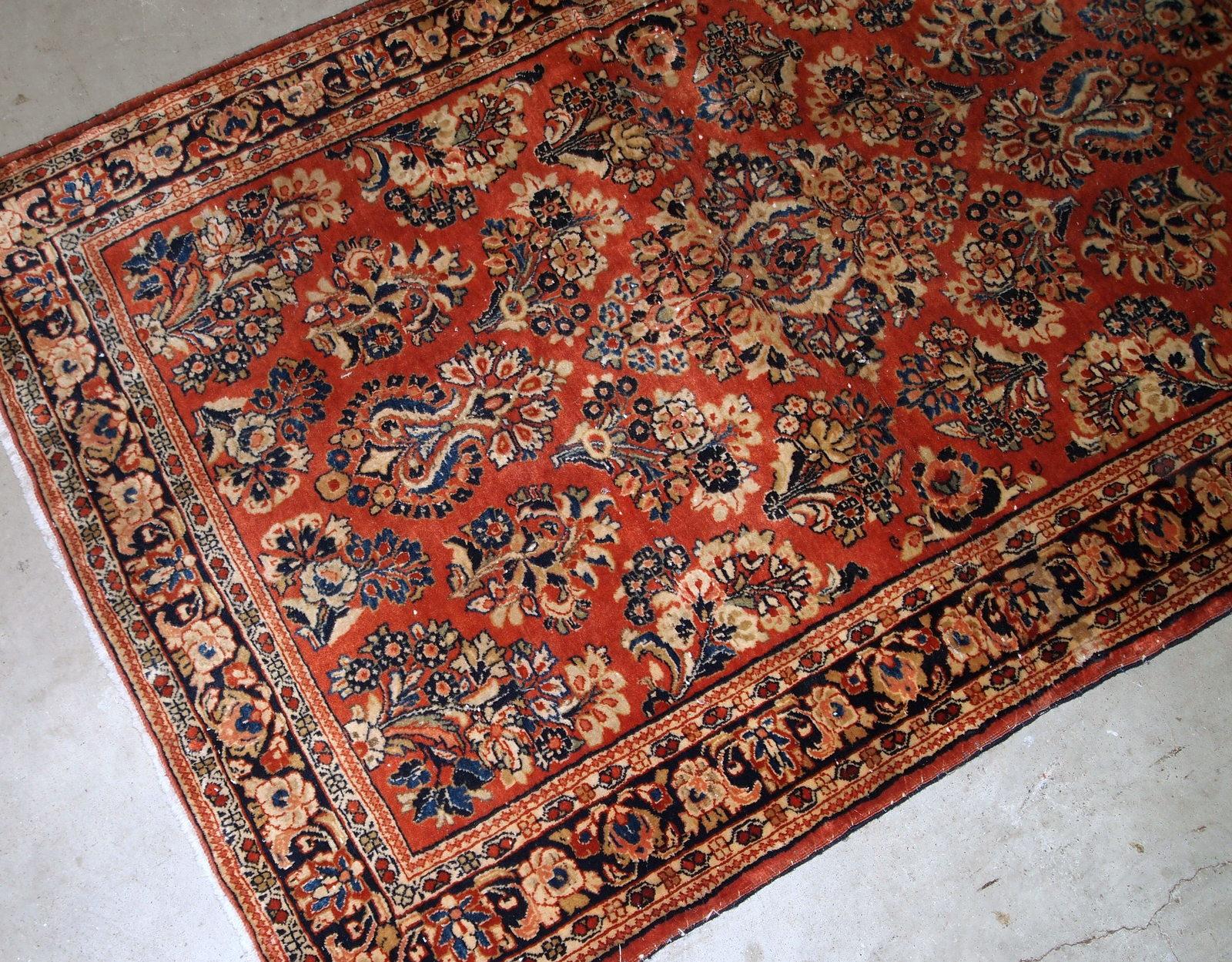 Handgefertigter antiker Teppich im Sarouk-Stil, 1920er Jahre, 1B826 im Zustand „Gut“ im Angebot in Bordeaux, FR
