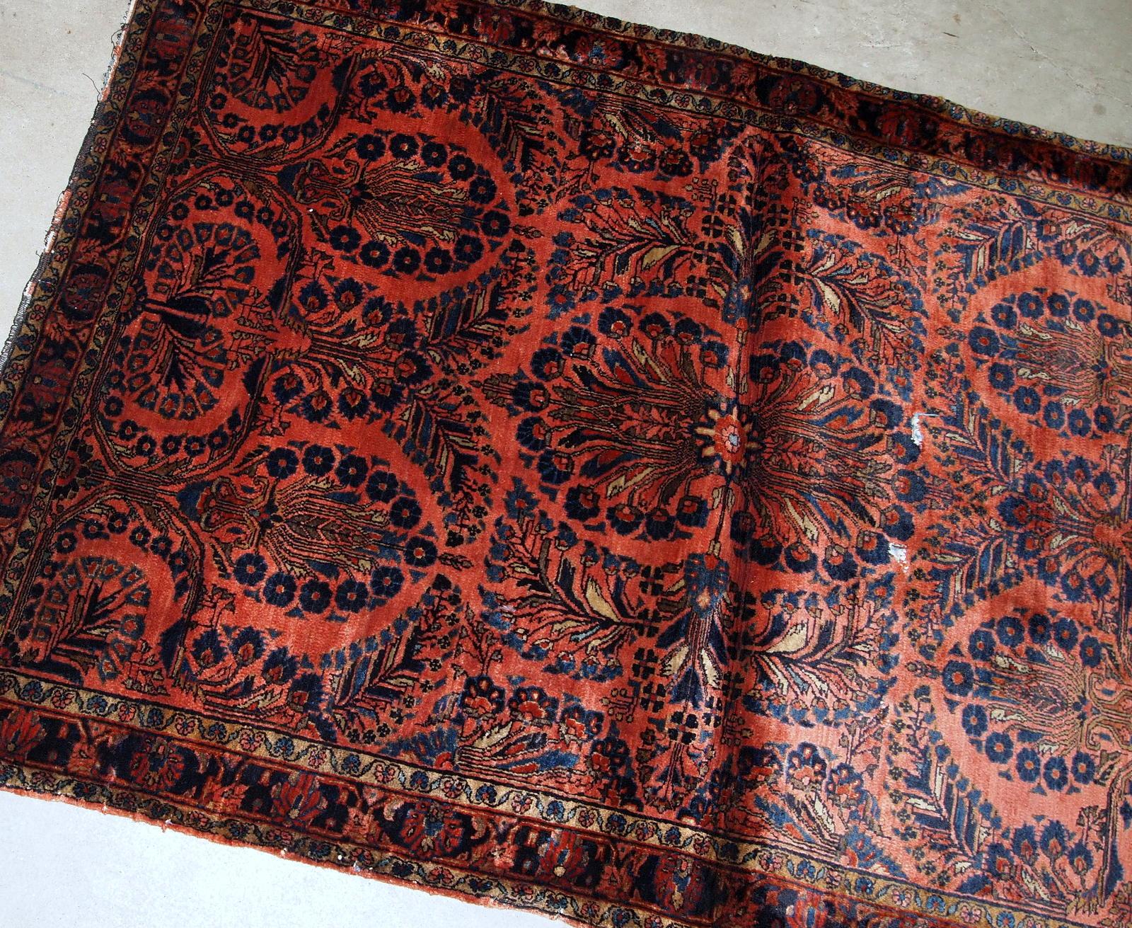 Handmade Antique Sarouk Style Rug, 1920s, 1B829 In Good Condition For Sale In Bordeaux, FR