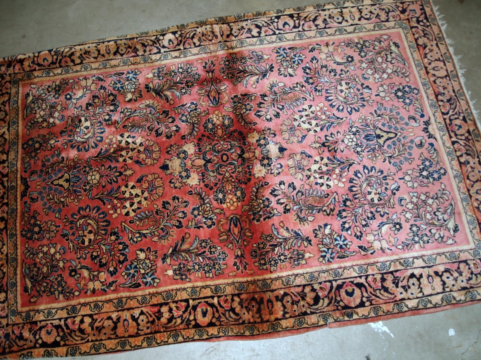Hand-Knotted Handmade Antique Sarouk Style Rug, 1920s, 1B831 For Sale