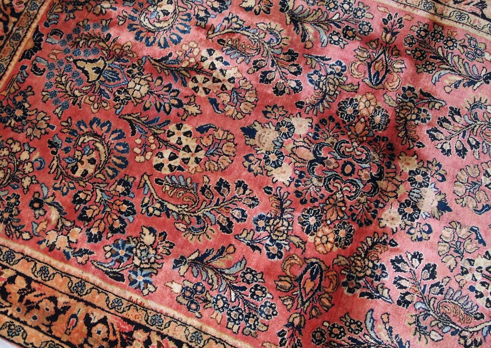 Handmade Antique Sarouk Style Rug, 1920s, 1B831 In Good Condition For Sale In Bordeaux, FR