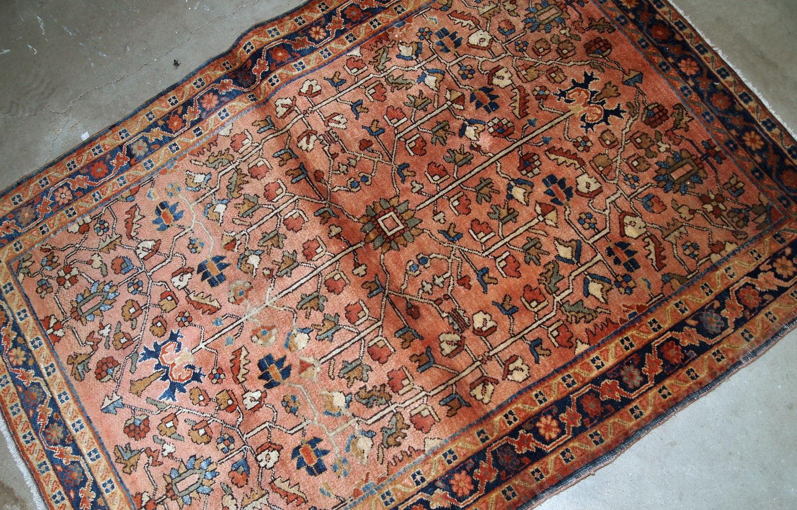 Handmade Antique Sarouk Style Rug, 1920s, 1B835 In Good Condition For Sale In Bordeaux, FR