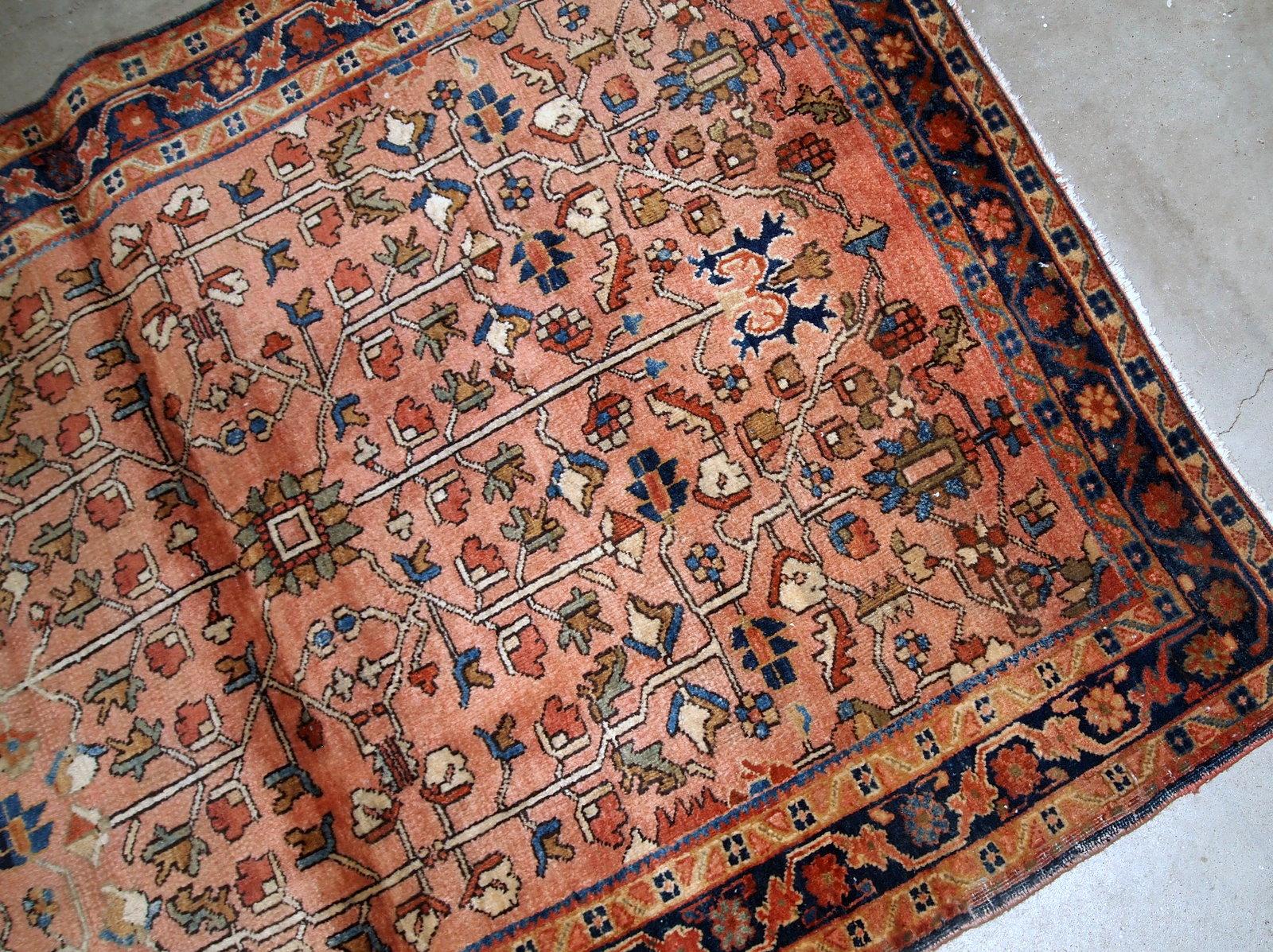 Early 20th Century Handmade Antique Sarouk Style Rug, 1920s, 1B835 For Sale