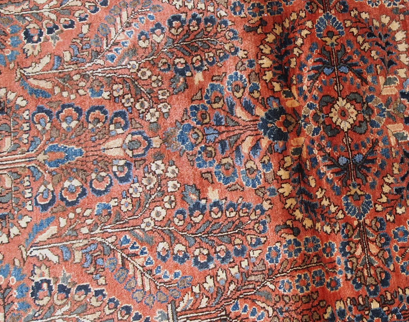 Hand-Knotted Handmade Antique Sarouk Style Rug, 1920s, 1B837 For Sale