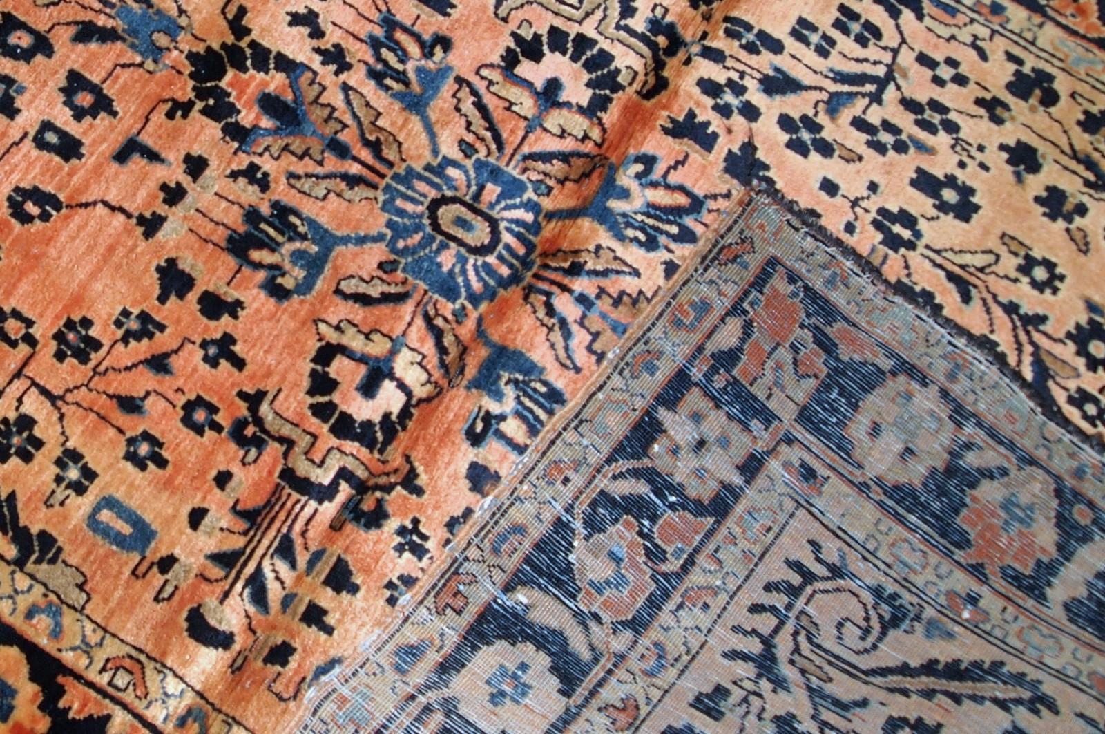 Asiatique Tapis sarouk ancien fait à la main:: années 1920:: 1B839 en vente
