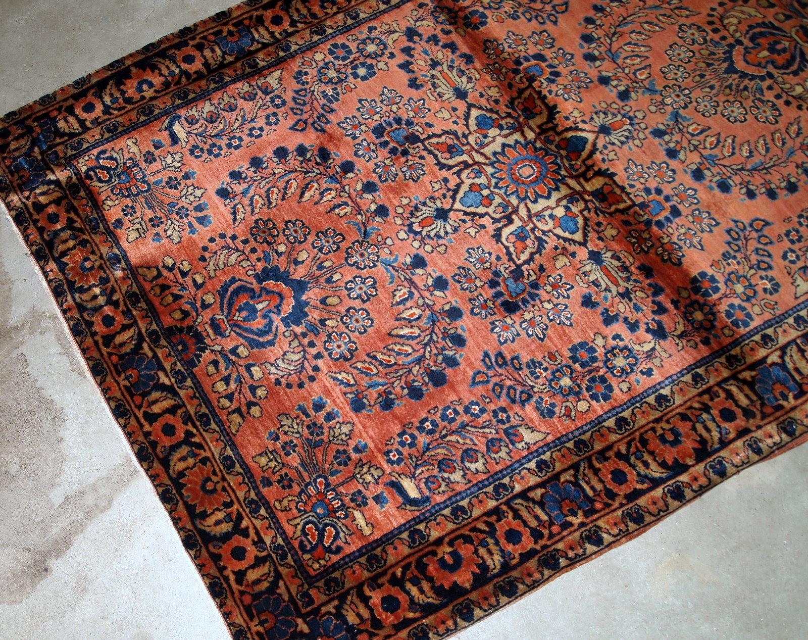Noué à la main Tapis sarouk ancien fait main:: années 1920:: 1B842 en vente