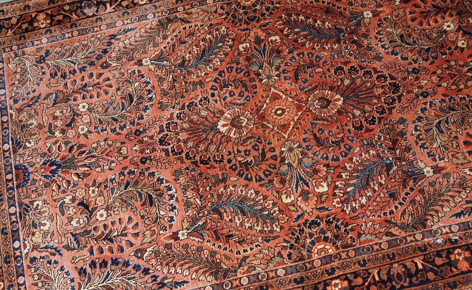 Handmade Antique Sarouk Style Rug, 1920s, 1B843 In Good Condition For Sale In Bordeaux, FR