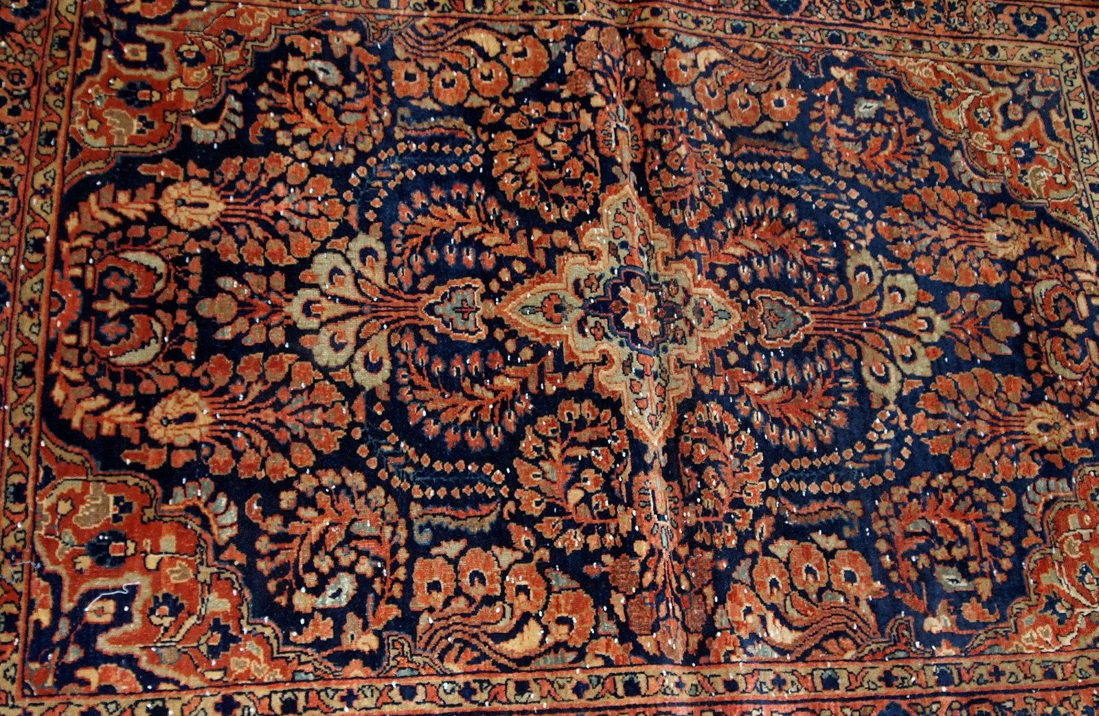 Hand-Knotted Handmade Antique Sarouk Style Rug, 1920s, 1B844 For Sale