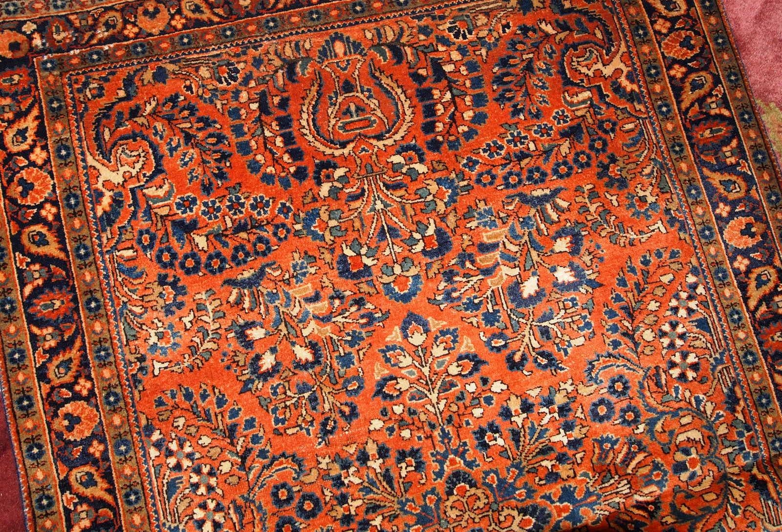 Handmade Antique Sarouk Style Rug, 1920s, 1B695 For Sale 3