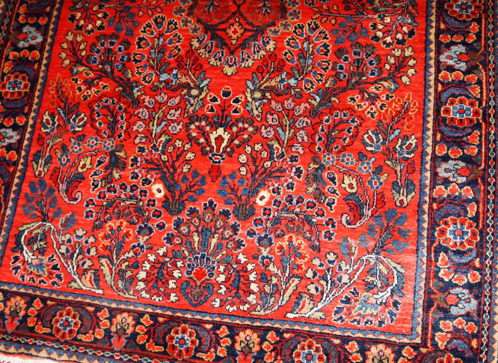 Indian Handmade Antique Sarouk Style Rug, 1920s, 1B702 For Sale