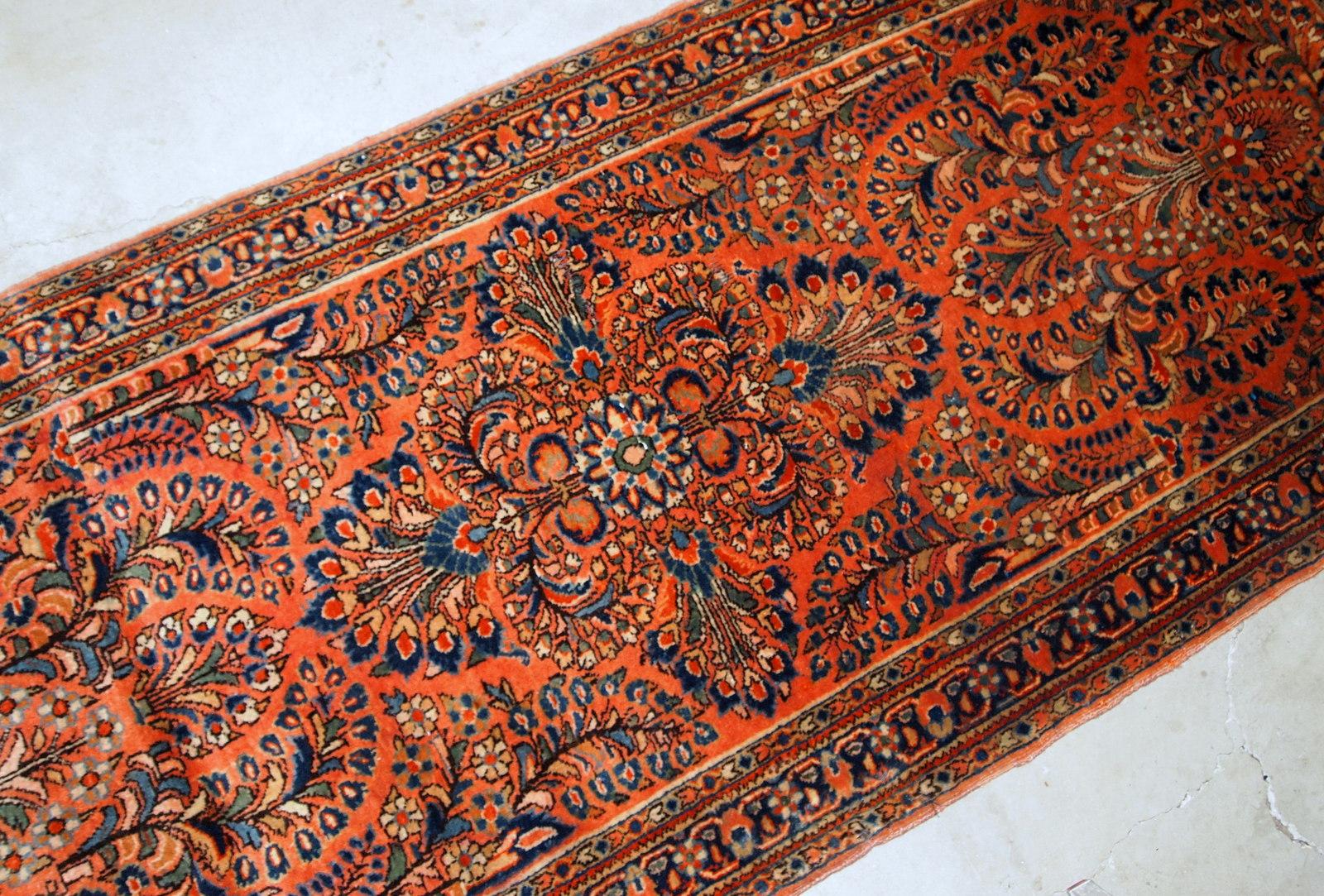 Hand-Knotted Handmade Antique Sarouk Style Rug, 1920s, 1B696 For Sale
