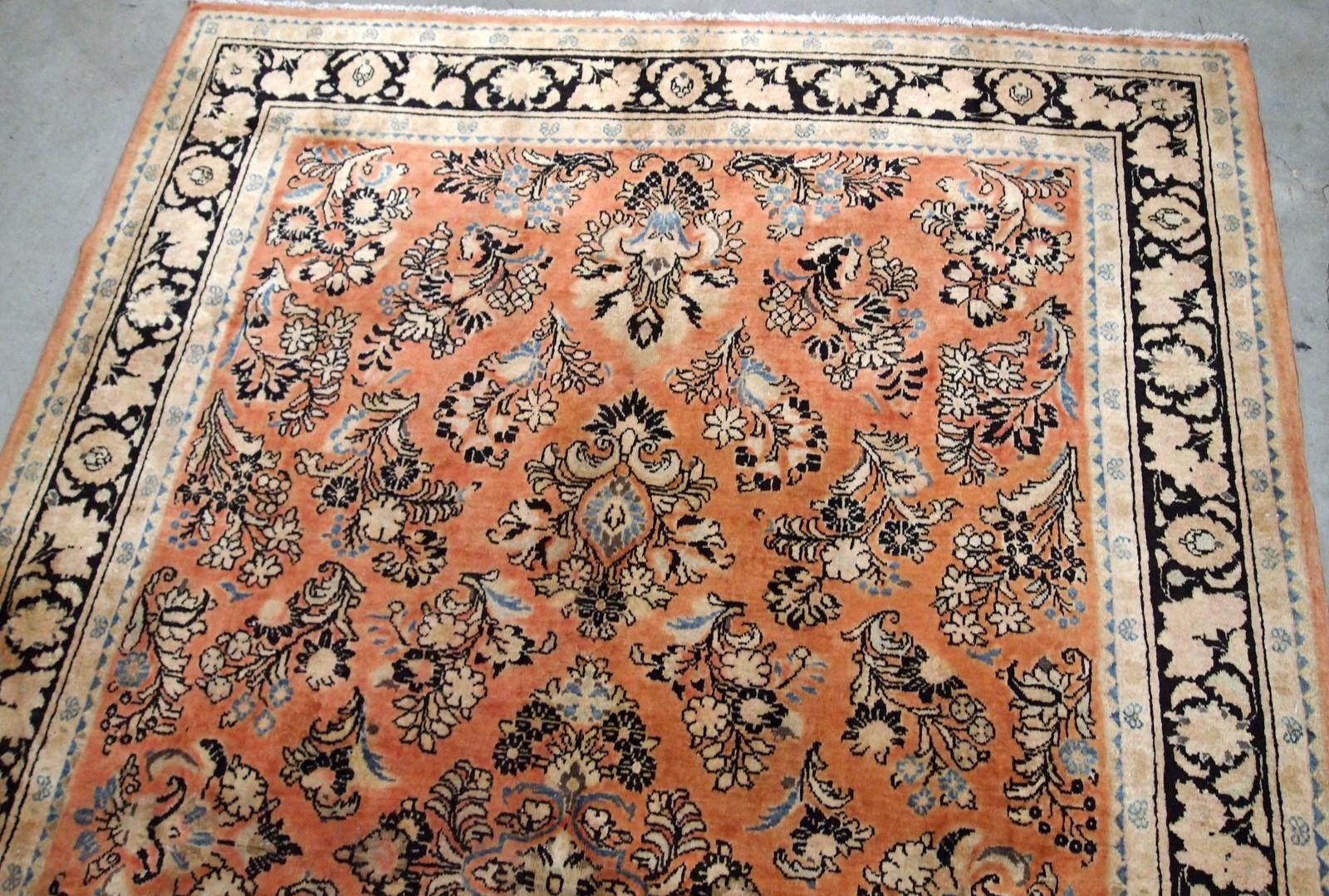 Early 20th Century Handmade Antique Sarouk Style Rug, 1920s, 1B707 For Sale
