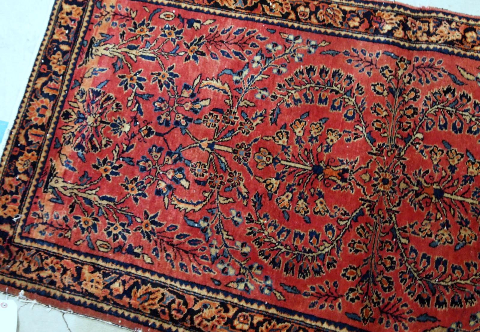 Annodato a mano Runner antico in stile Sarouk fatto a mano, 1900, 1B708 in vendita