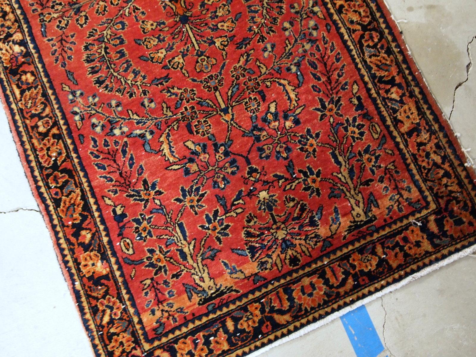 Runner antico in stile Sarouk fatto a mano, 1900, 1B708 in vendita 1