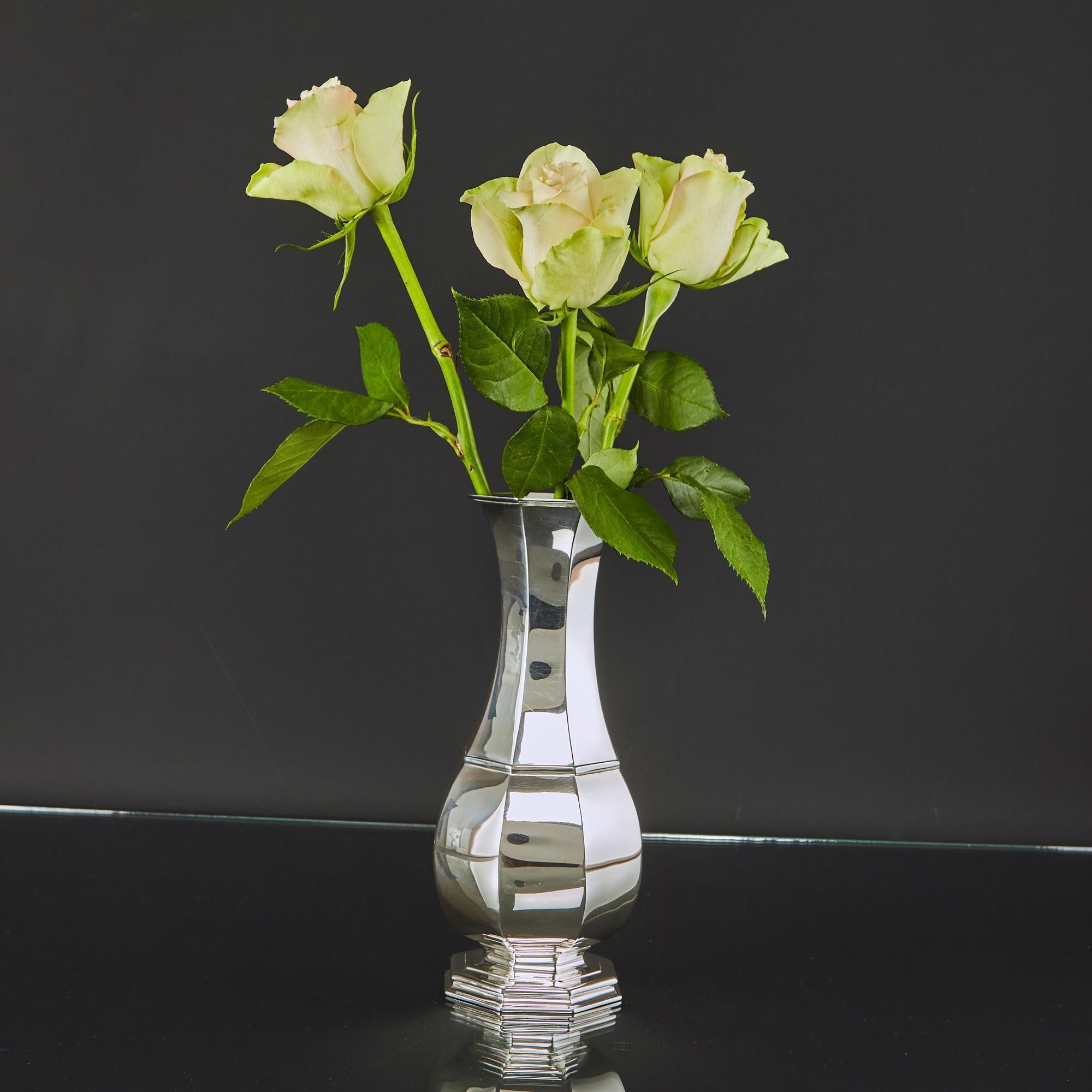 Handmade Antique Silver Vase, 1911 For Sale 2