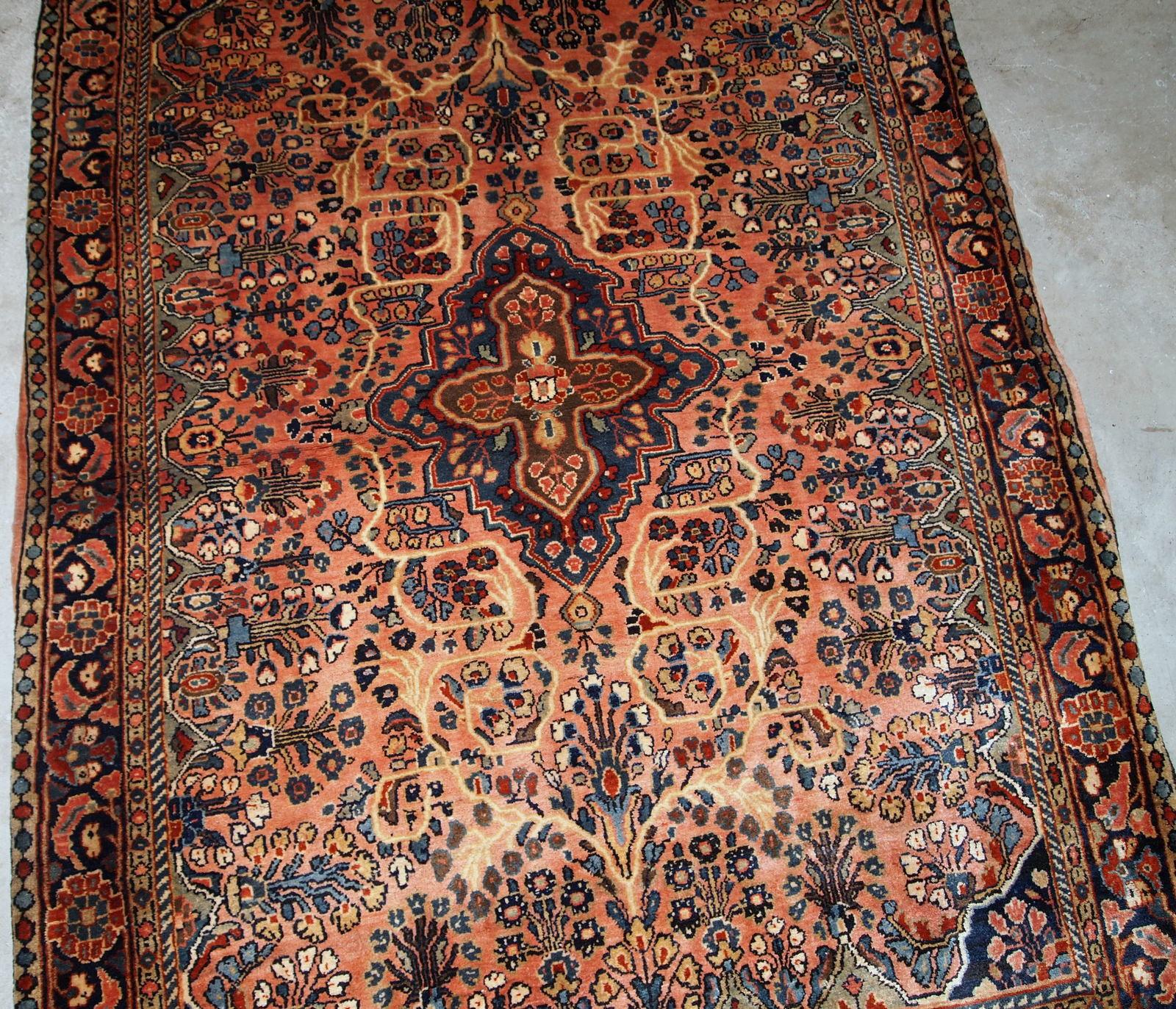 Hand-Knotted Handmade Antique Sarouk Style Rug, 1920s, 1B699 For Sale