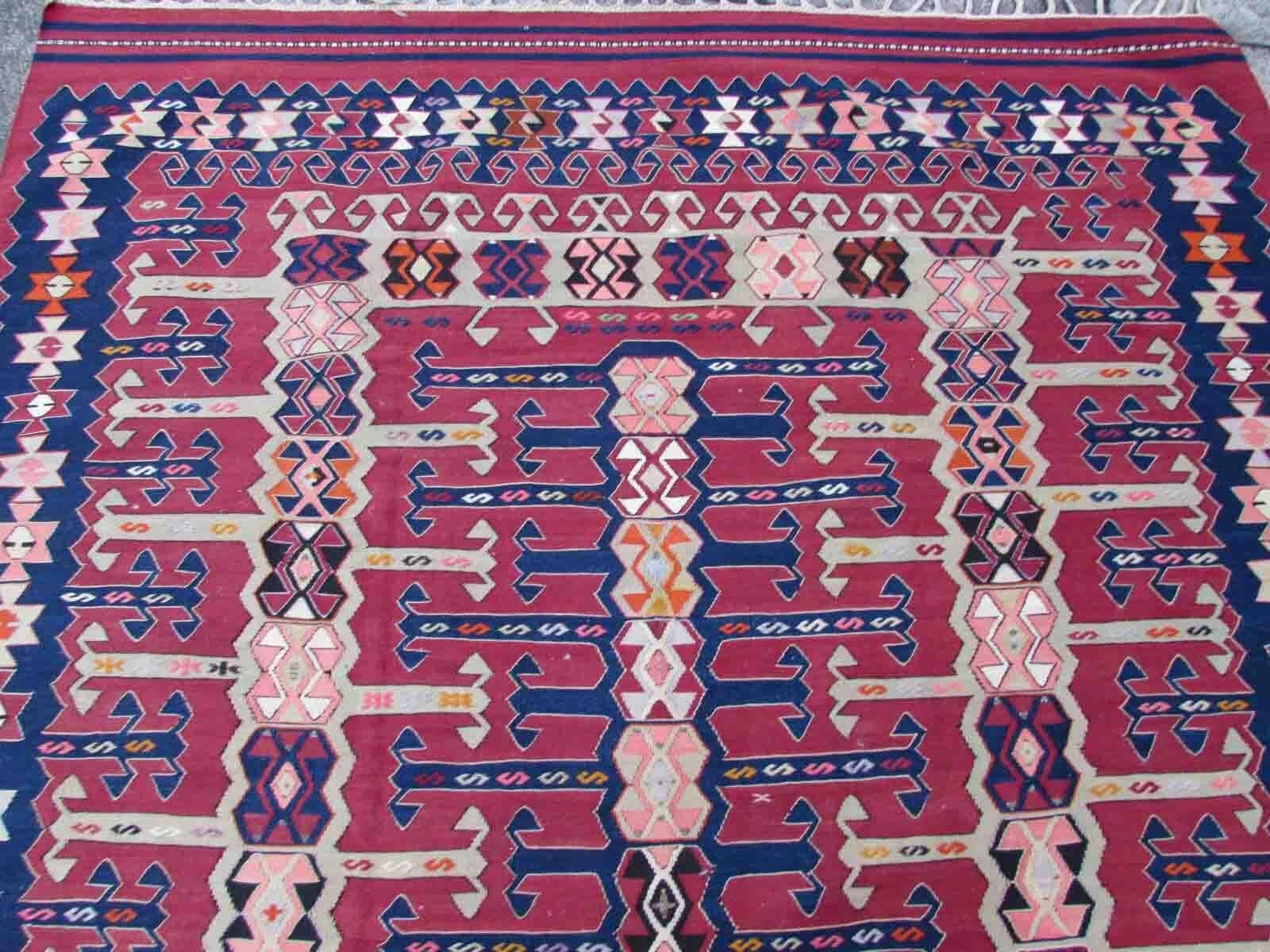 Handmade antique Turkish Anatolian kilim in natural shades and geometric design. The flatweave is from the beginning of 20th century in original good condition.

-condition: original good, 

-circa: 1920s,

-size: 5' x 8.4' (153cm x