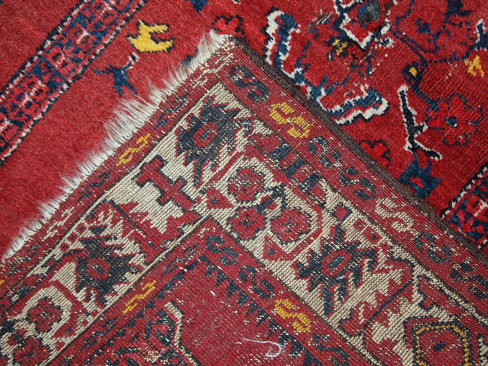 Handmade Antique Turkish Anatolian Prayer Rug, 1940s, 1C563 In Fair Condition For Sale In Bordeaux, FR
