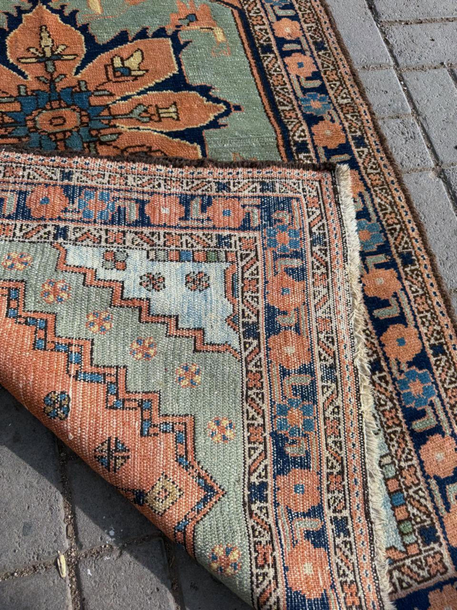 Handgefertigter antiker türkischer anatolischer Teppich 3' x 4,8', 1920er Jahre - 2B103 (Französisch) im Angebot