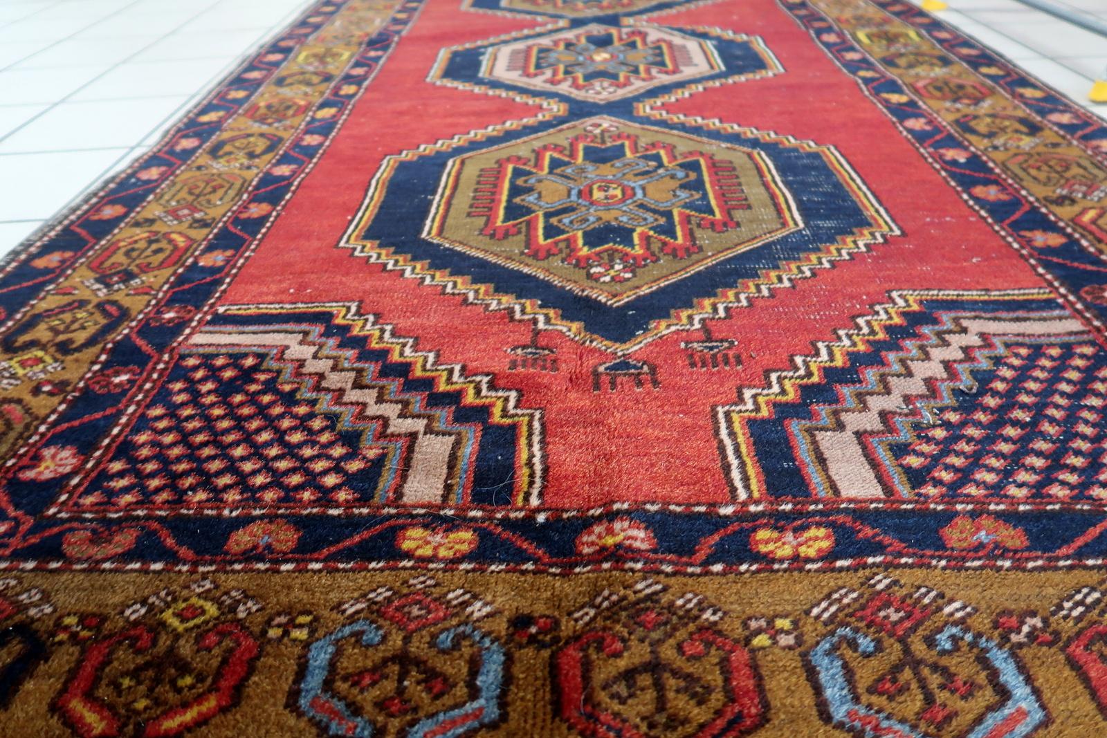 Handgefertigter antiker türkischer anatolischer Teppich 3.7' x 7.1', 1920er Jahre - 1C1118 im Angebot 8