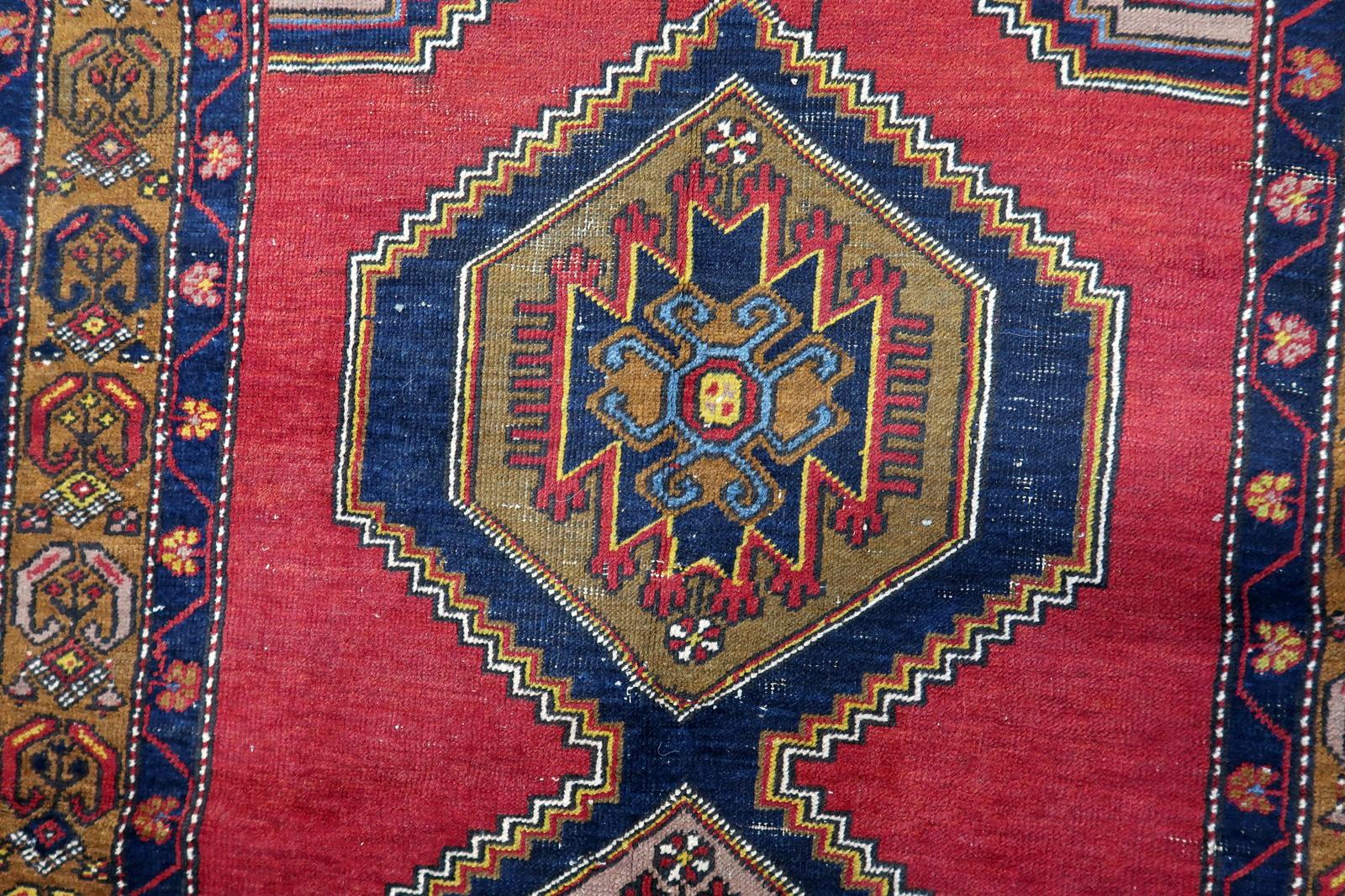 Handgefertigter antiker türkischer anatolischer Teppich 3.7' x 7.1', 1920er Jahre - 1C1118 (Wolle) im Angebot