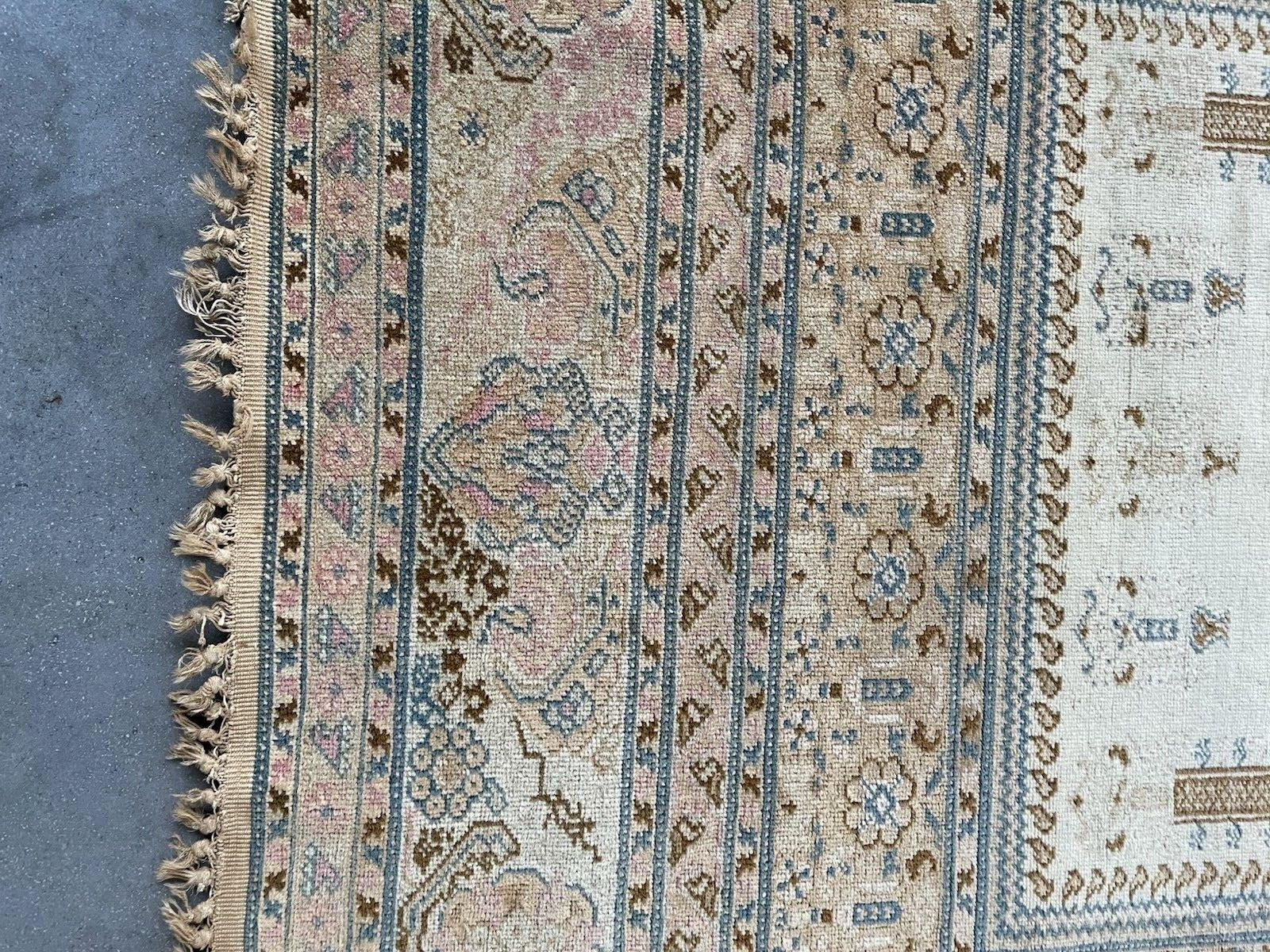 Tapis de prière Ghurdes turc ancien fait main 4.3' x 6', 1880s - 1N98 en vente 6