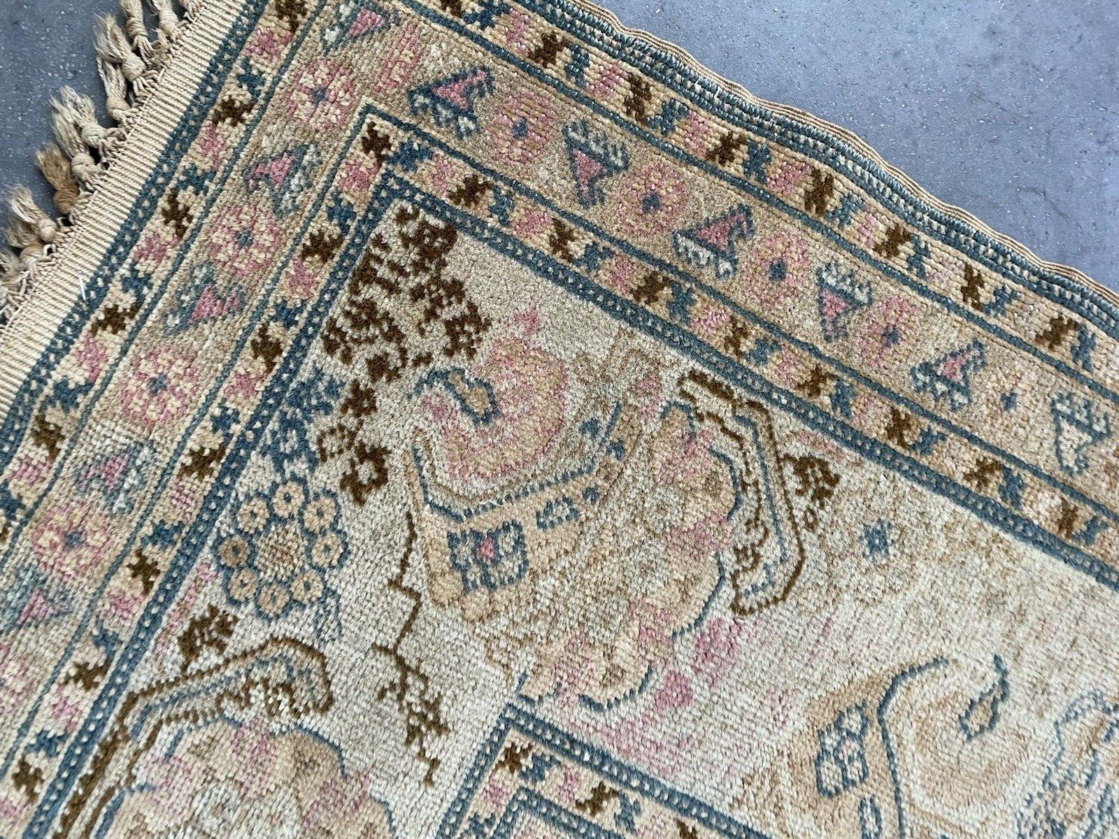 Tapis de prière Ghurdes turc ancien fait main 4.3' x 6', 1880s - 1N98 en vente 7