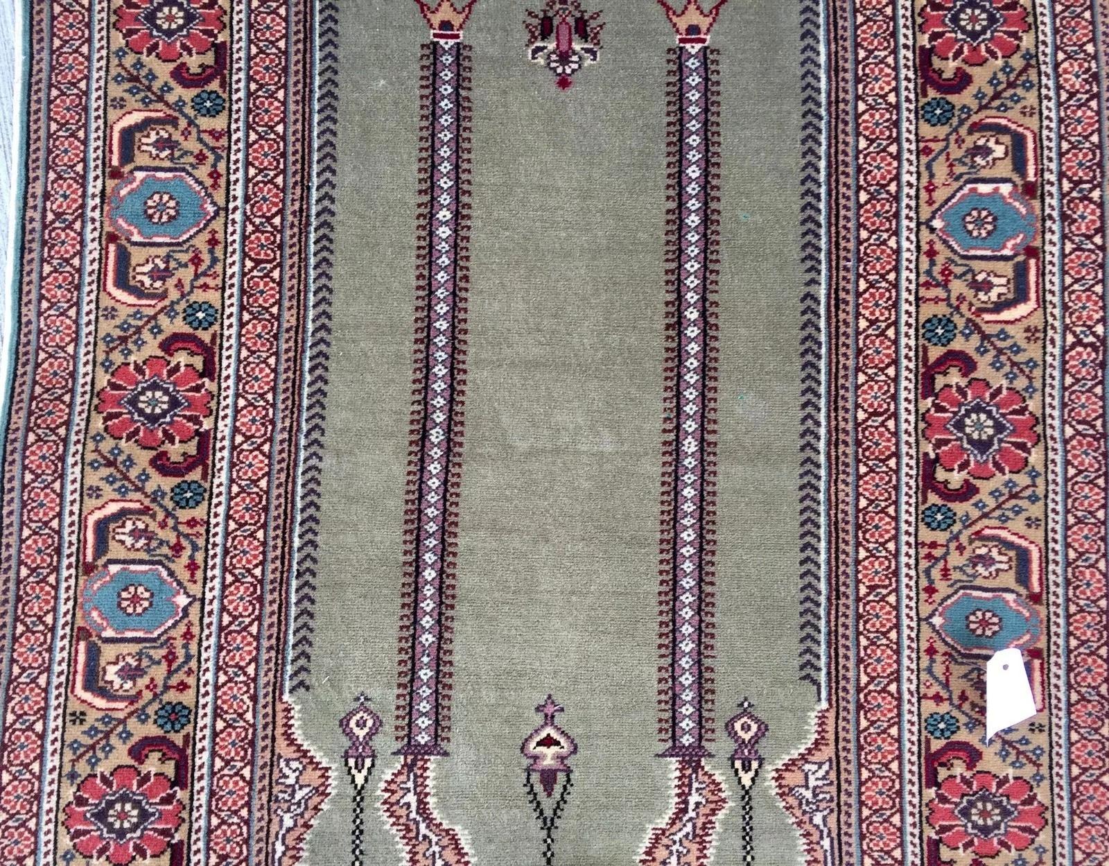 Français Tapis de prière Keyseri turc ancien fait main 2.9' x 4.3' 1920s - 3K05 en vente