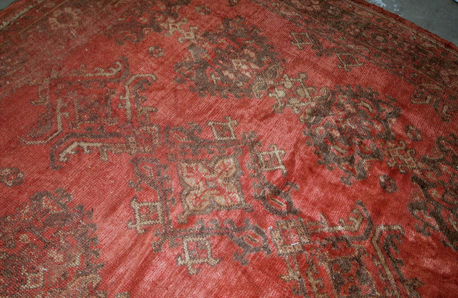Handgefertigter antiker türkischer Oushak-Teppich, 1900er Jahre, 1B764 im Zustand „Relativ gut“ im Angebot in Bordeaux, FR