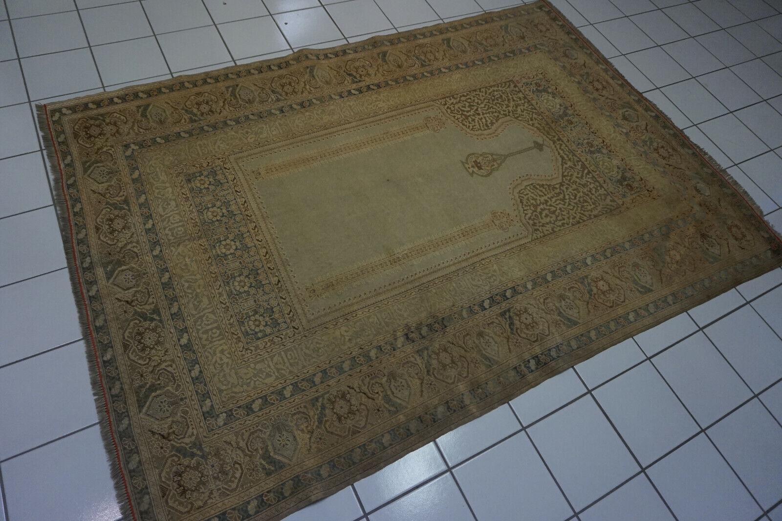 Handmade Antique Turkish Transilvania Prayer Rug 4.2' x 6.2', 1880s - 1D65 In Good Condition For Sale In Bordeaux, FR