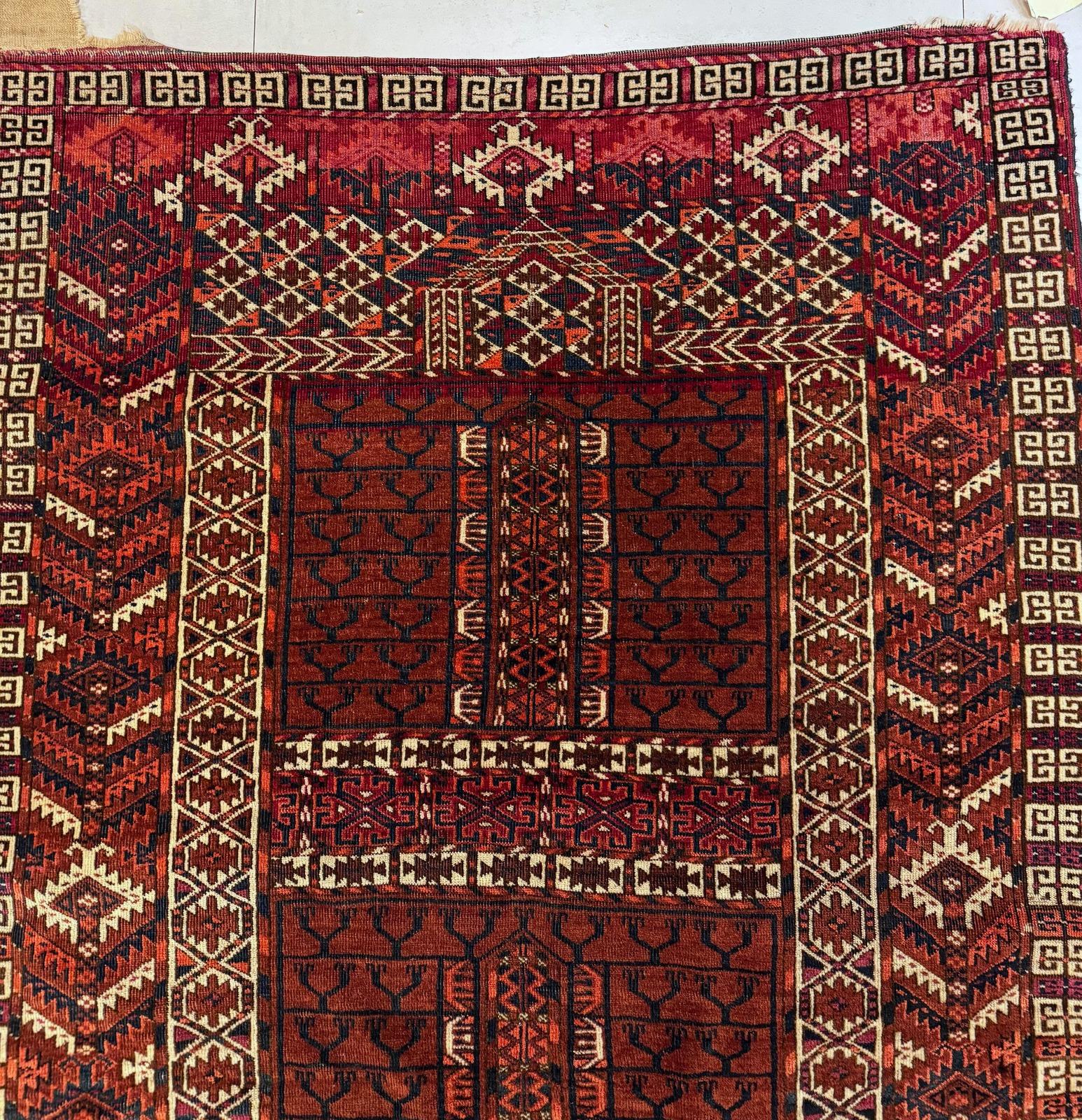 Alfombra Hachli turcomana antigua hecha a mano 3,6' x 4,7, años 1870 - 2B86 Francés en venta