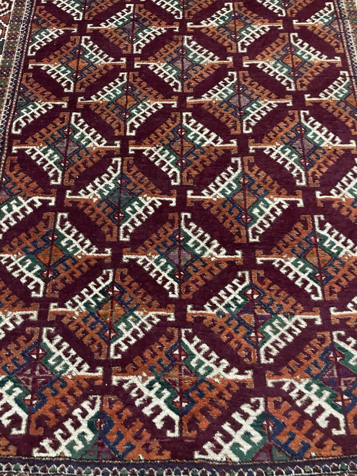 Français Tapis ancien Turkmen Yomud fait main 4.2' x 6.4' 1920s - 1N92 en vente