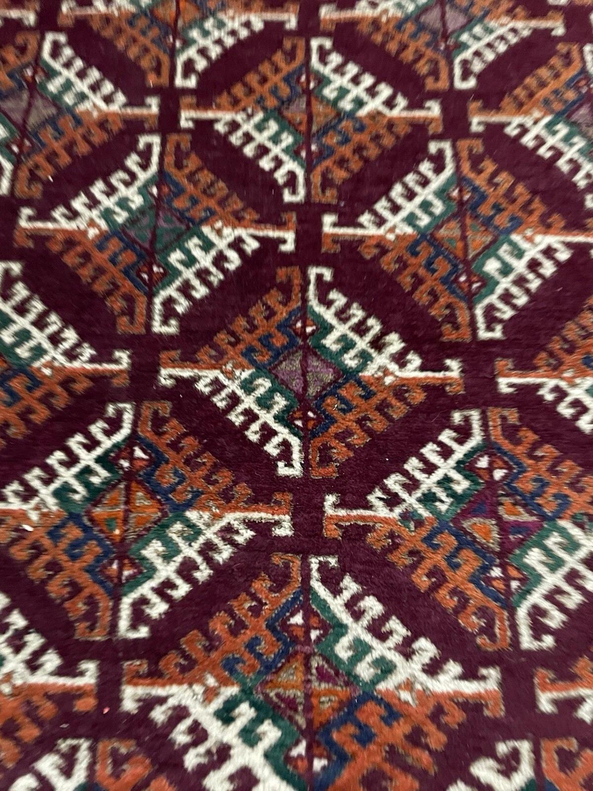 Début du 20ème siècle Tapis ancien Turkmen Yomud fait main 4.2' x 6.4' 1920s - 1N92 en vente