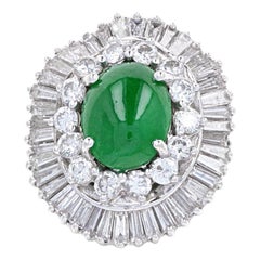 Bague cocktail en or blanc ancien de 3,25 carats, jade et diamants de 1,25 carat, faite à la main. 