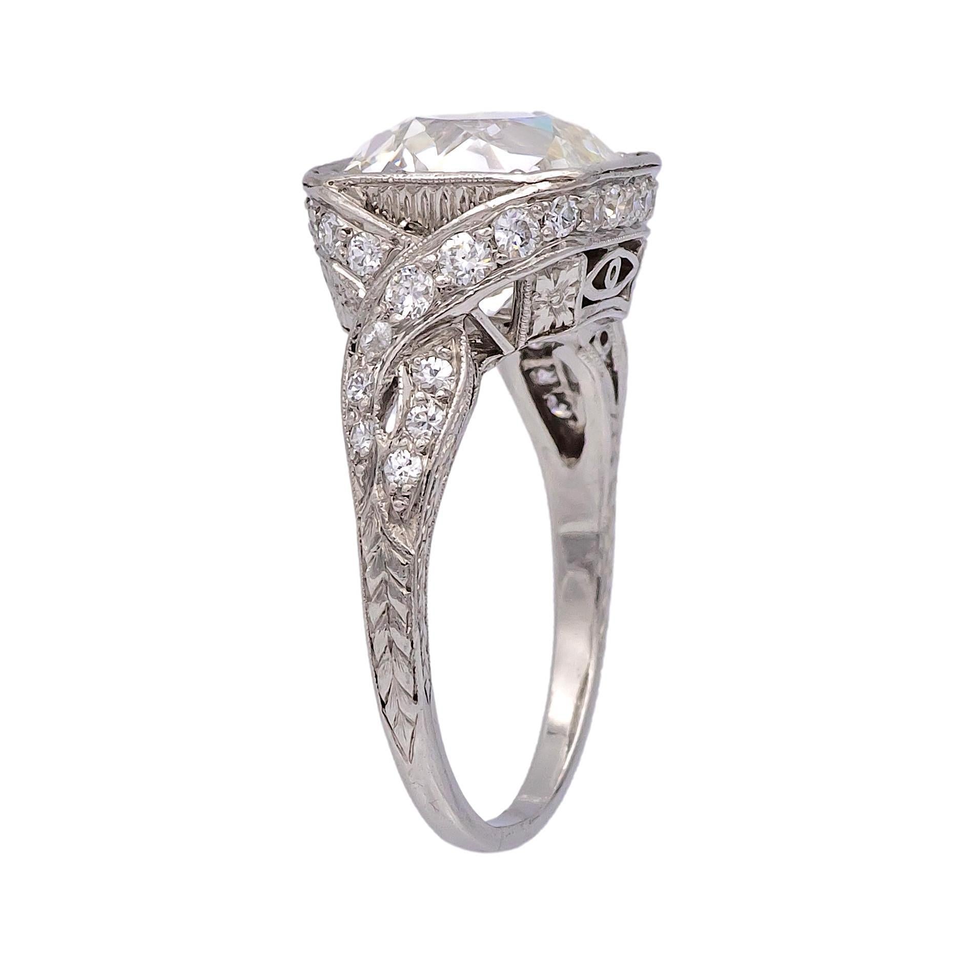 Handmade Art Deco Platinum Ring 4.11 Ct Old Mine Cut Diamond – I/VS2 GIA In Good Condition For Sale In New York, NY