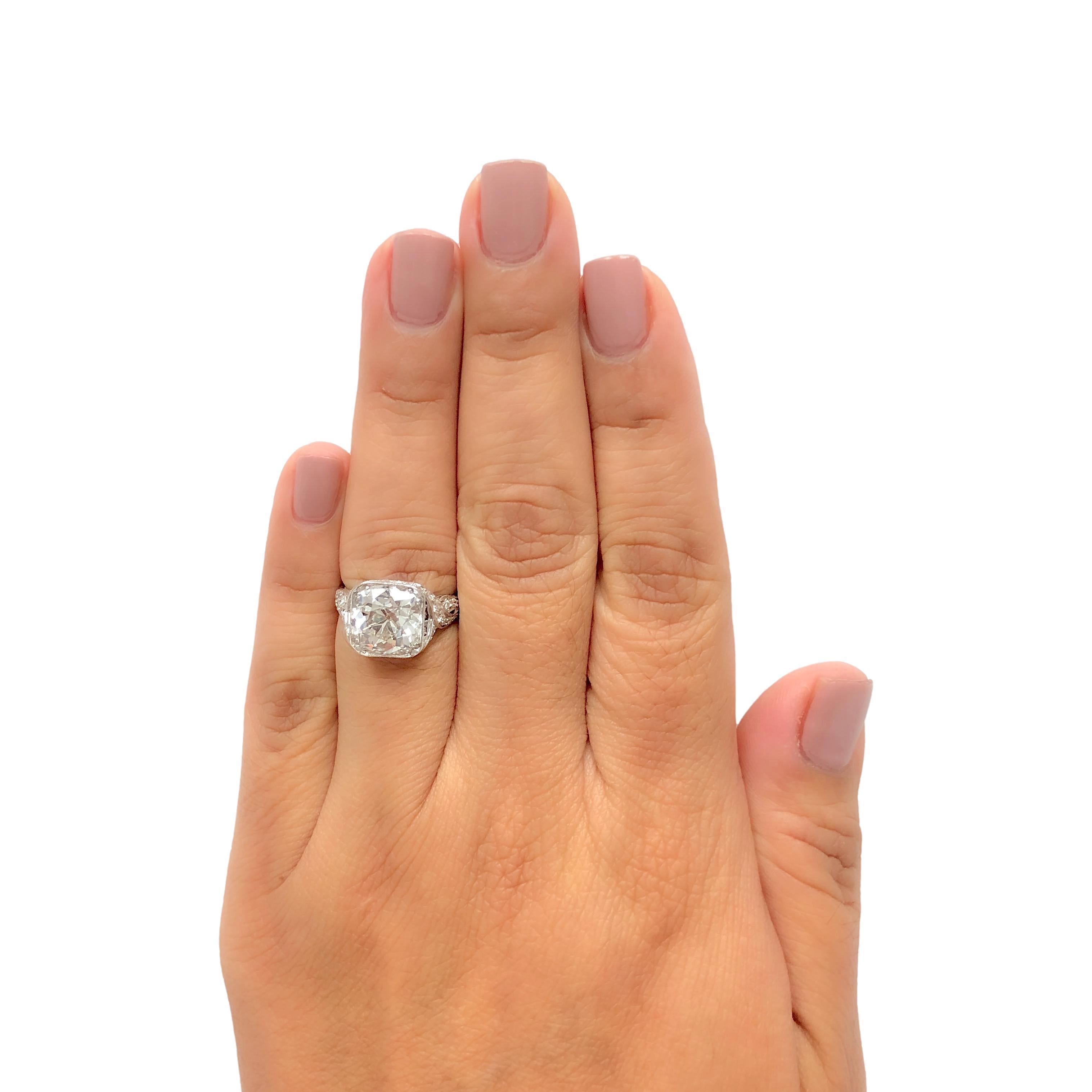 Handmade Art Deco Platinum Ring 4.11 Ct Old Mine Cut Diamond – I/VS2 GIA For Sale 4