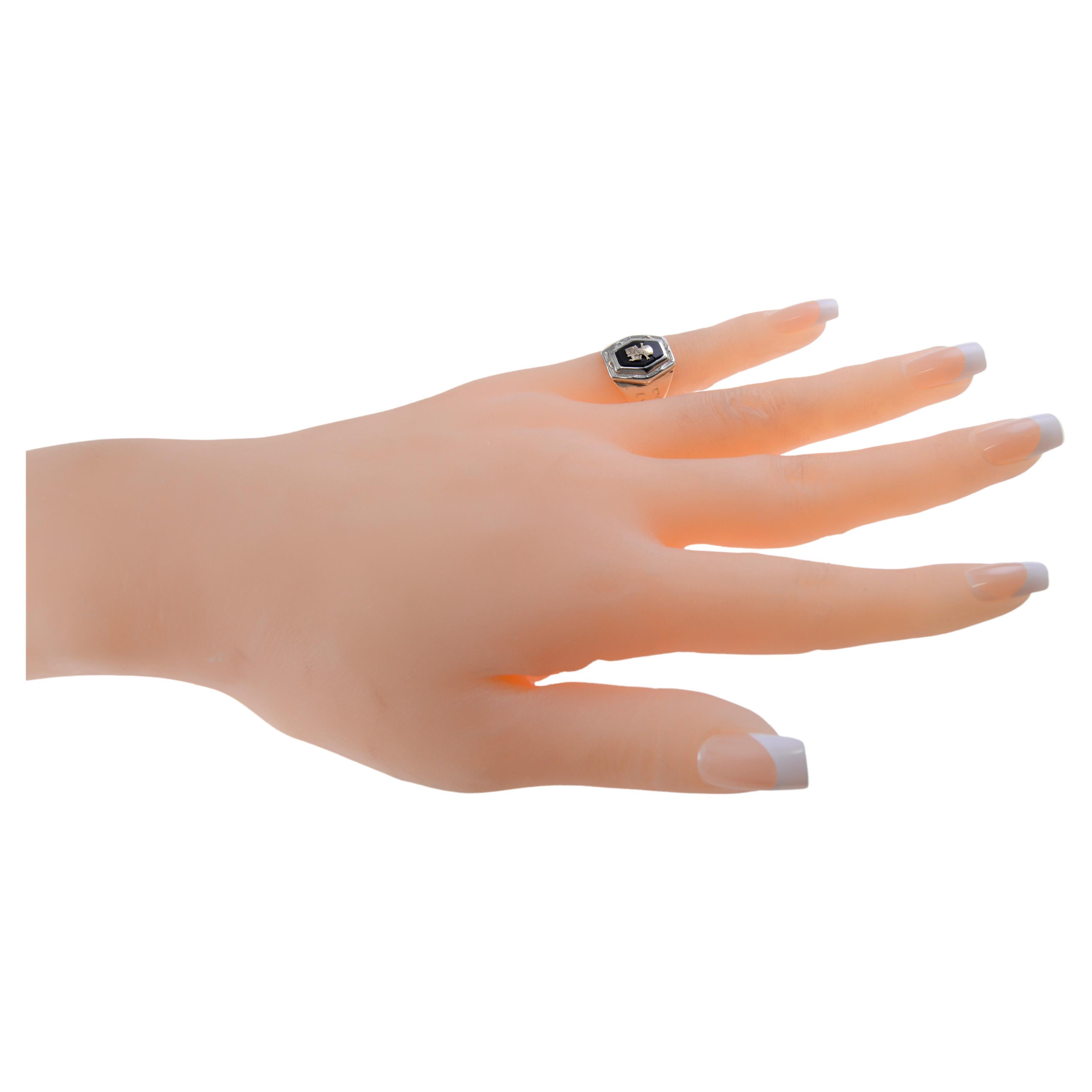 Handgefertigter Art Deco Ring von 1928 Massiv 10Kt. Mehrfarbiges Gold Größe 3 mit Onyx im Angebot 5