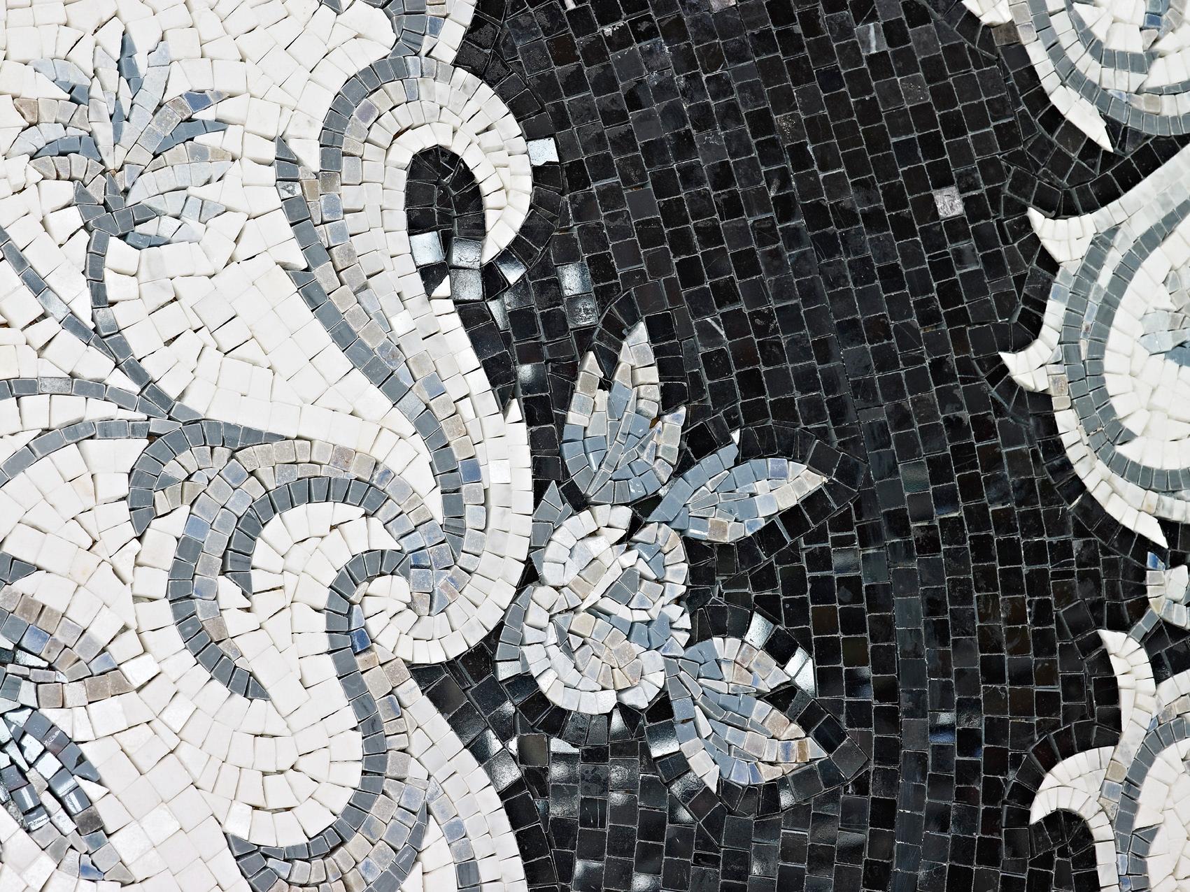 Moderne Tapis en mosaïque de marbre artistique fait à la main Dimensions et couleurs personnalisables en vente