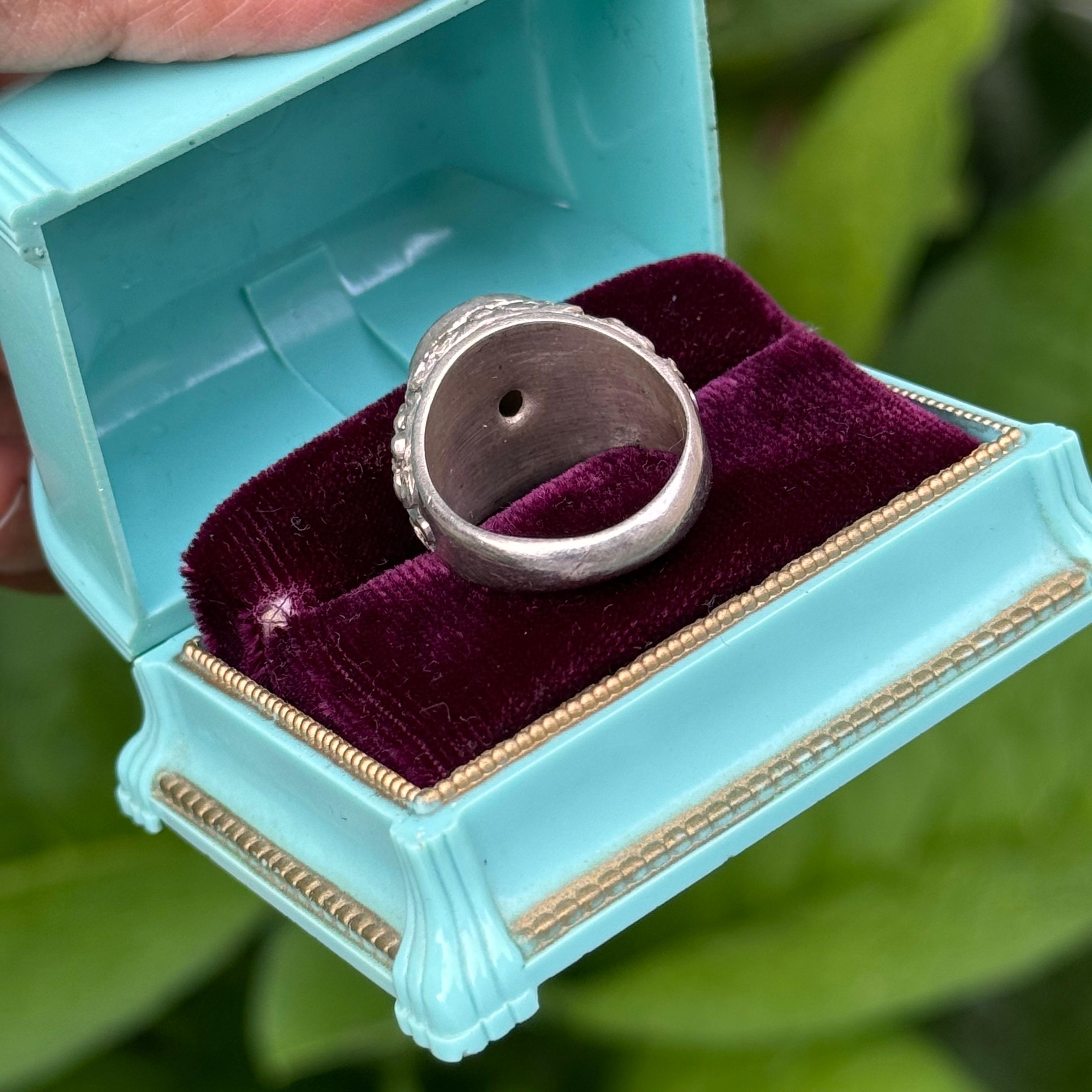 Handmade Asian Repousse silver Ring For Sale 3