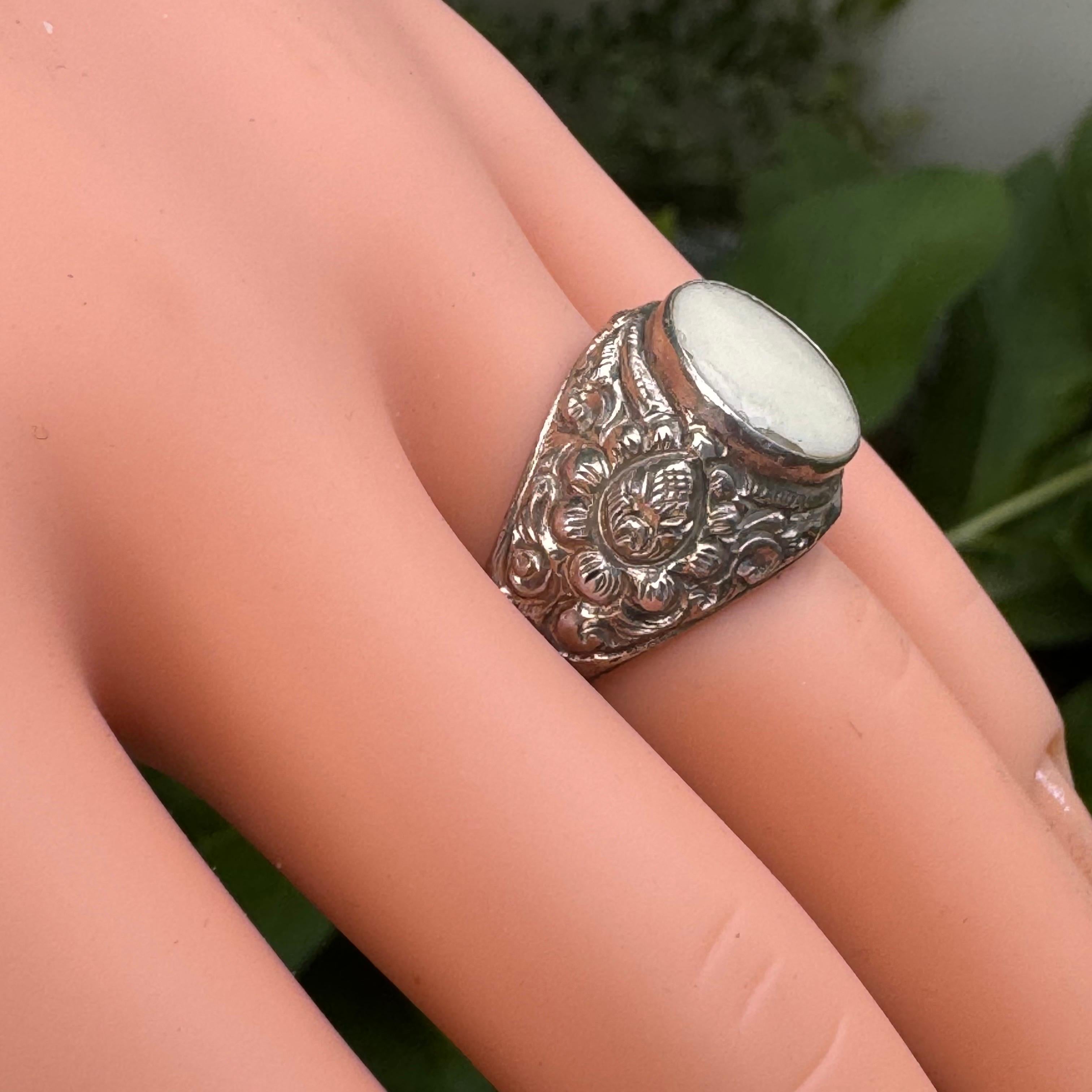 Handmade Asian Repousse silver Ring For Sale 5