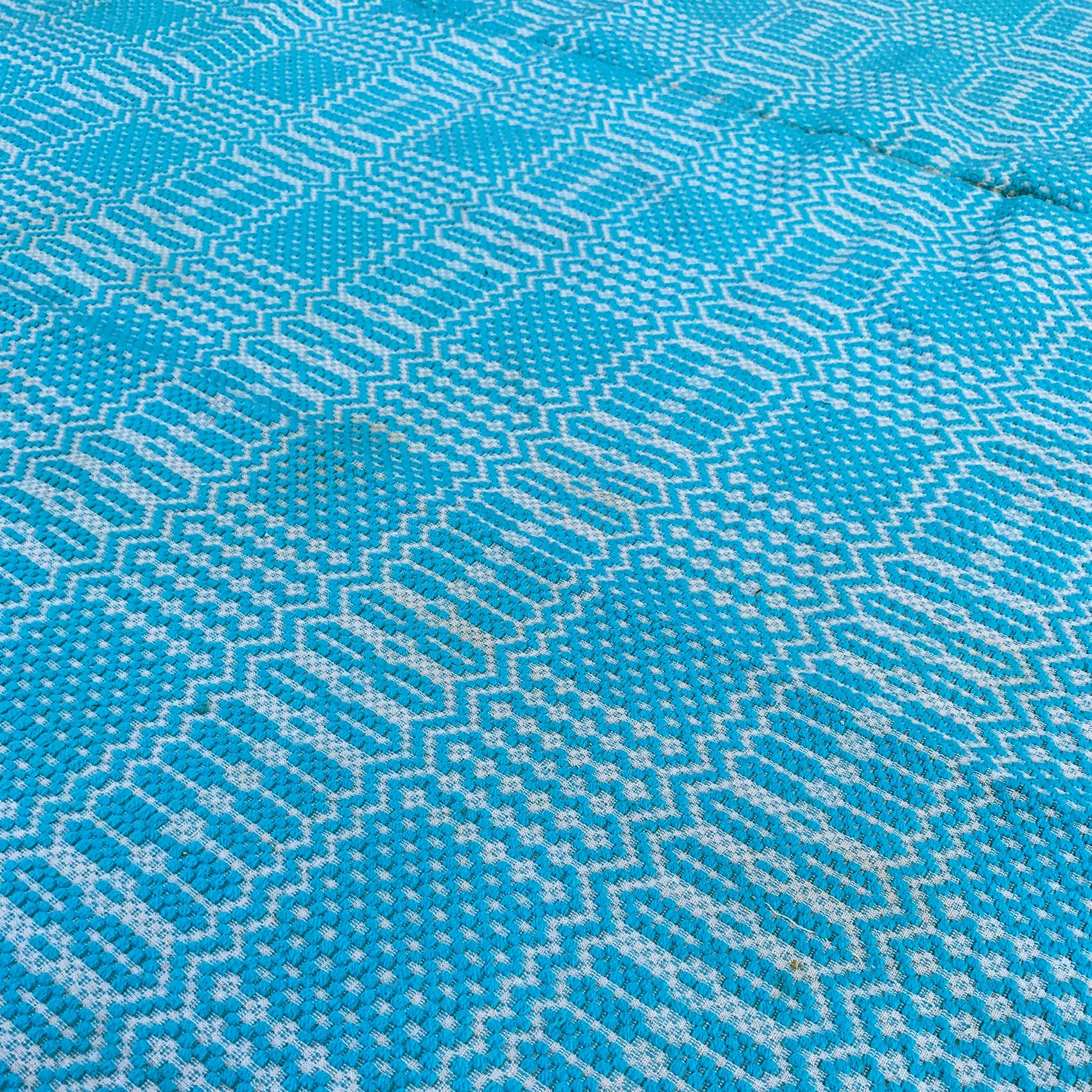 Manta de algodón de lana azul bebé de los años 60 hecha a mano Sofá Cama Sillón Griego en venta